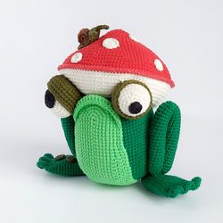 Amigurumi crochet pattern frog in hat mushroom