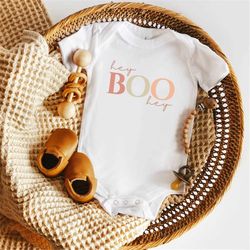 Hey Boo Hey Baby Bodysuit, Matching Family Halloween Outfits, Baby's First Halloween, Mommy and Me Outfit, Fall Baby Bod