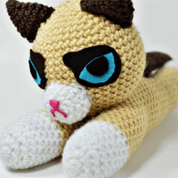 Grumpy Flat Cat Amigurumi Crochet pattern, digital file PDF, digital pattern PDF
