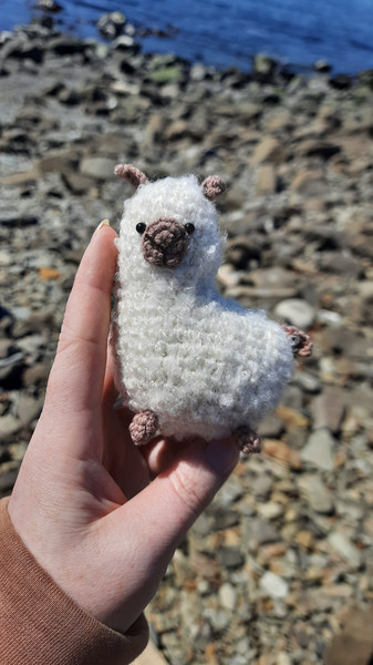 Stuffed mini llama toy crochet animal (13).jpg