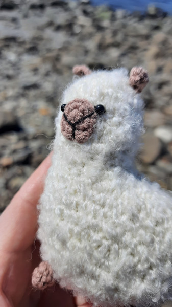 Stuffed mini llama toy crochet animal (14).jpg