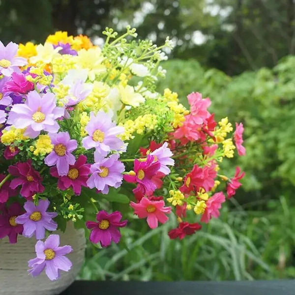 poszOne-Bouquet-7-Branch-28-Heads-Cute-Silk-Daisy-Artificial-Decorative-Flower-DIY-Wedding-Floral-Arrangement.jpg