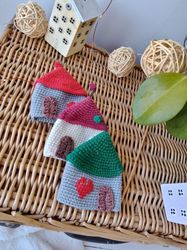Amigurumi Keychain Home crochet pattern. DIY Easy Mini keychain for Christmas gift. Mini key bag crochet pattern