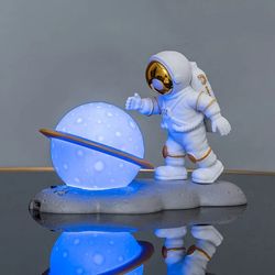 Astronaut Figurine Resin Spaceman Sculpture with LED Night Light - Modern Home Decor & Creative Gift