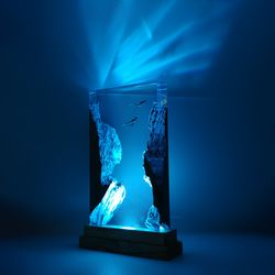 Divers Explore Undersea - Epoxy Resin Lamp | ARTVISI