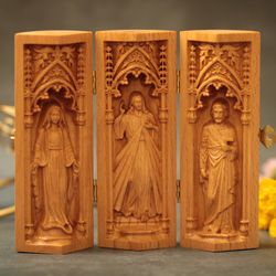 Holy Trinity Triptych of the Virgin Mary Jesus Christ Saint Joseph Portable Altar Catholic Home Decor Wooden Handicrafts