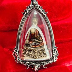 Buddha Amulet Pendent Phra Kring Buddha Si Suk Mongkhon Sap, Luang Por Veera, Wat Homsin, made of non-standard bronze, s