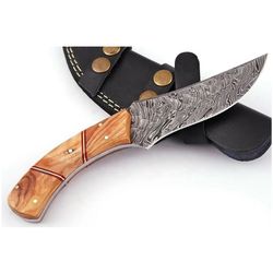 Fixed Blade Damascus Hunting Skinner Knife with Leather Sheath