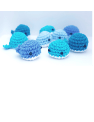 no sew mini whale crochet pattern for beginners. easy crochet amigurumi pattern. crochet whale pattern.