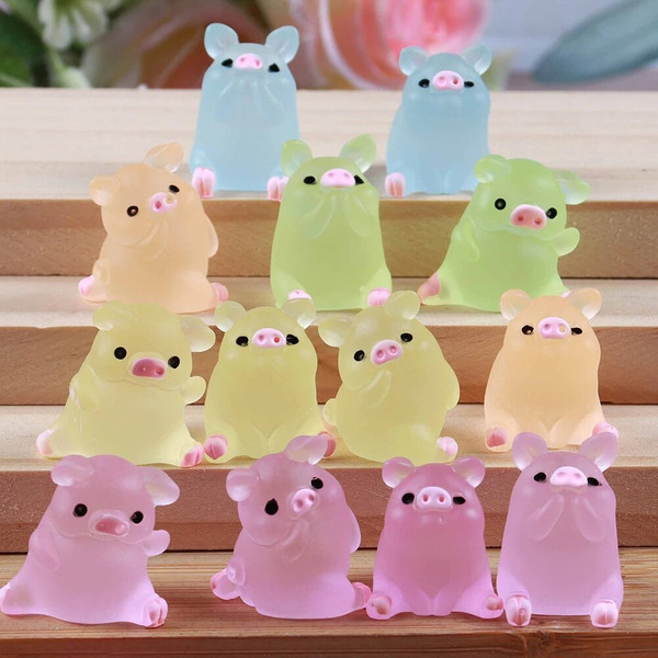 rrtC1PC-Luminous-Mini-Resin-Pig-Car-Dashboard-Toys-Dolls-Glowing-Sculptures-And-Figurines-Home-Garden-Decoration.jpg