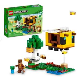 Minecraft The Bee Cottage 21241 Building Set - Construction Toy with Buildable House, Farm, Baby Zombie