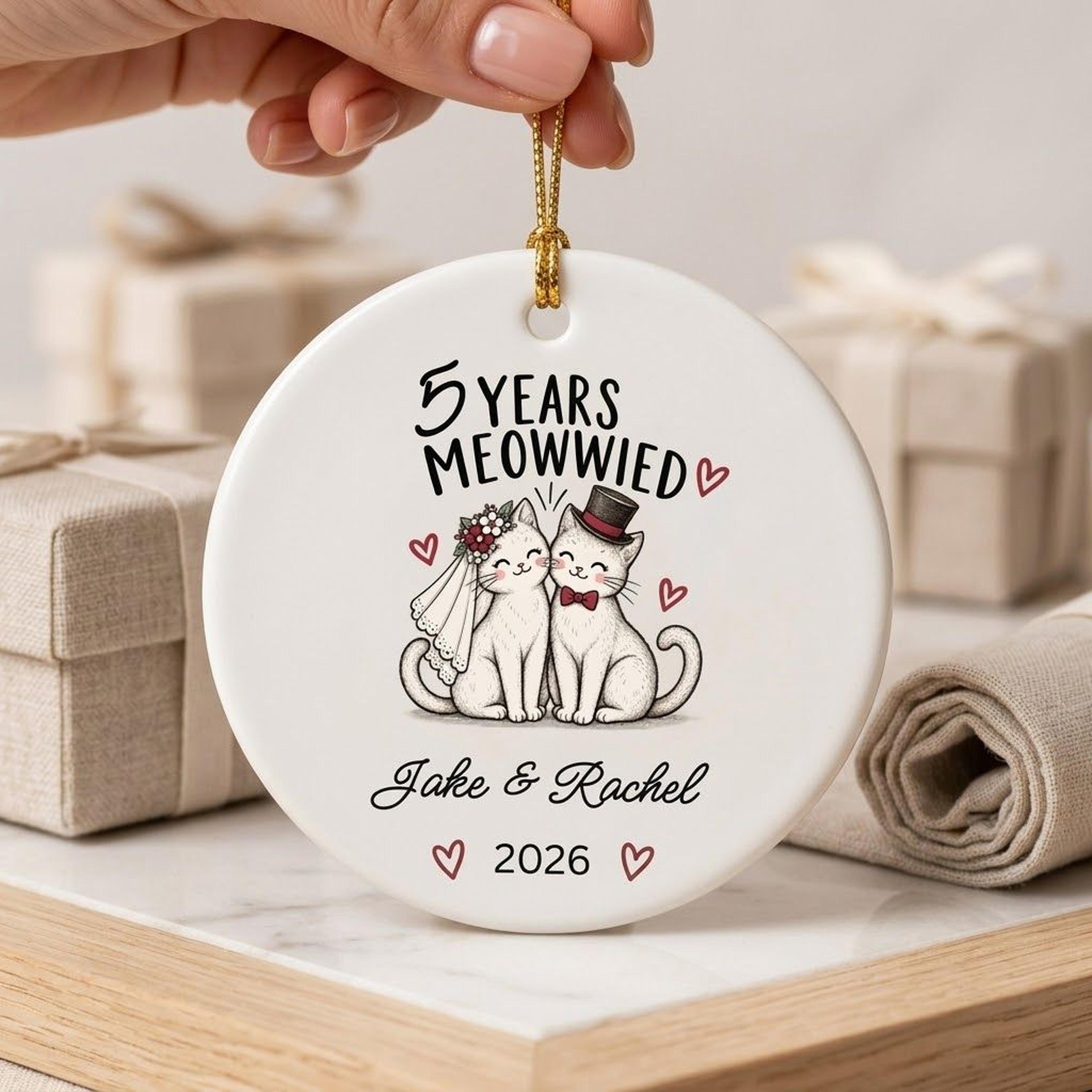 personalized 5th wedding anniversary ornament, funny meowwied cat couple gift, custom names and year, wood anniversary