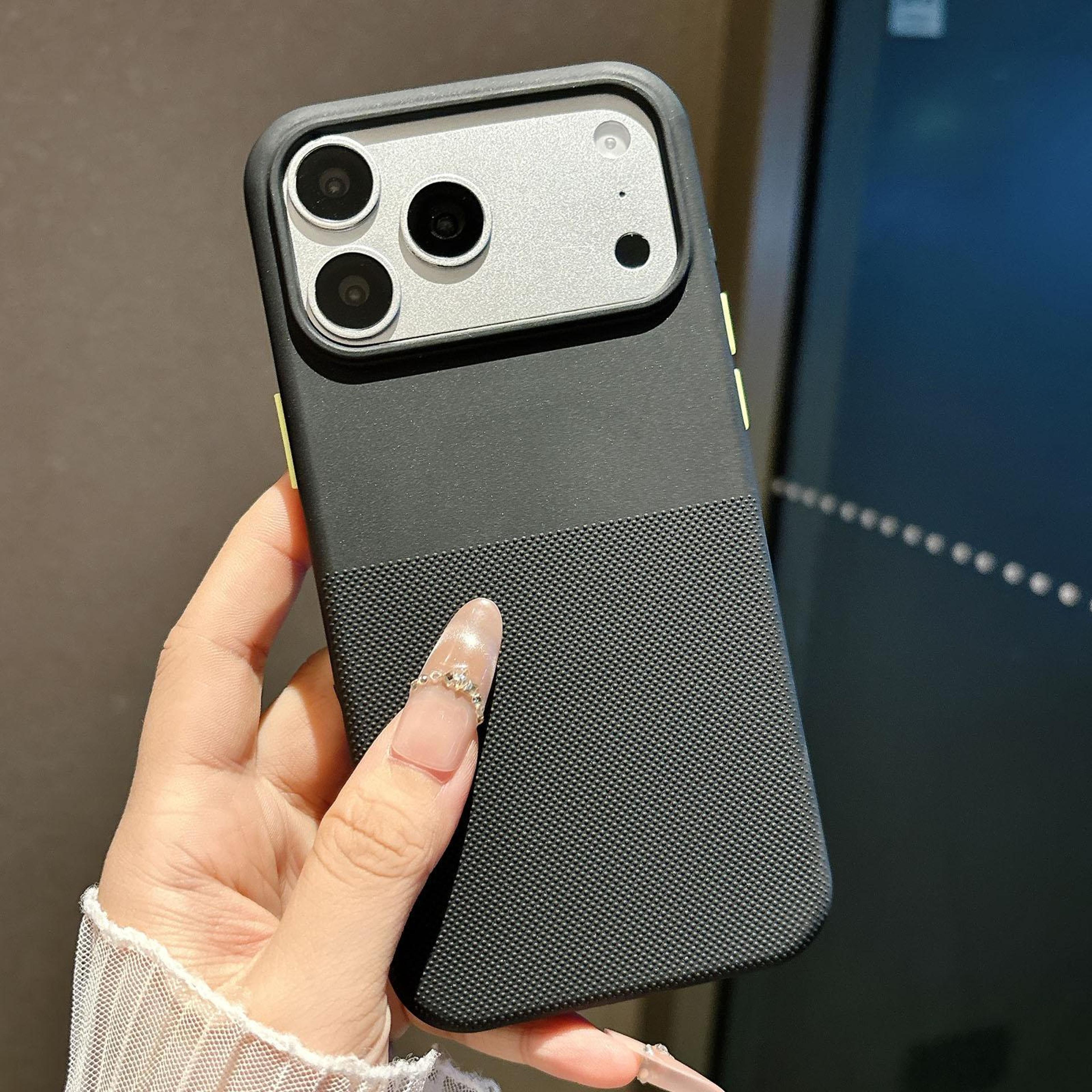 polka dot tpu fleece phone case for iphone 18 pro max