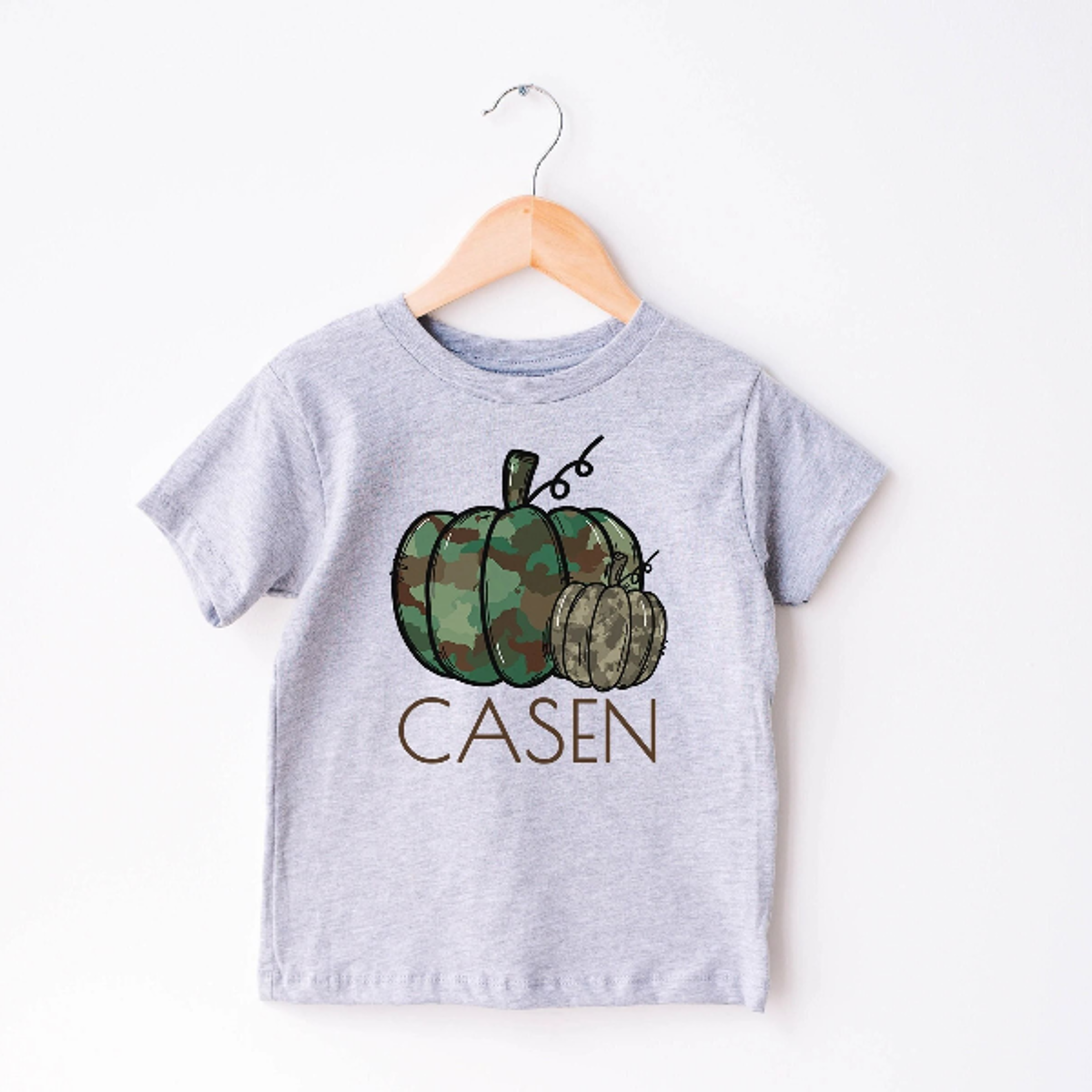 personalized camo pumpkin baby bodysuit, custom halloween baby outfit, hunting pumpkin onesie, baby boy fall bodysuit, p