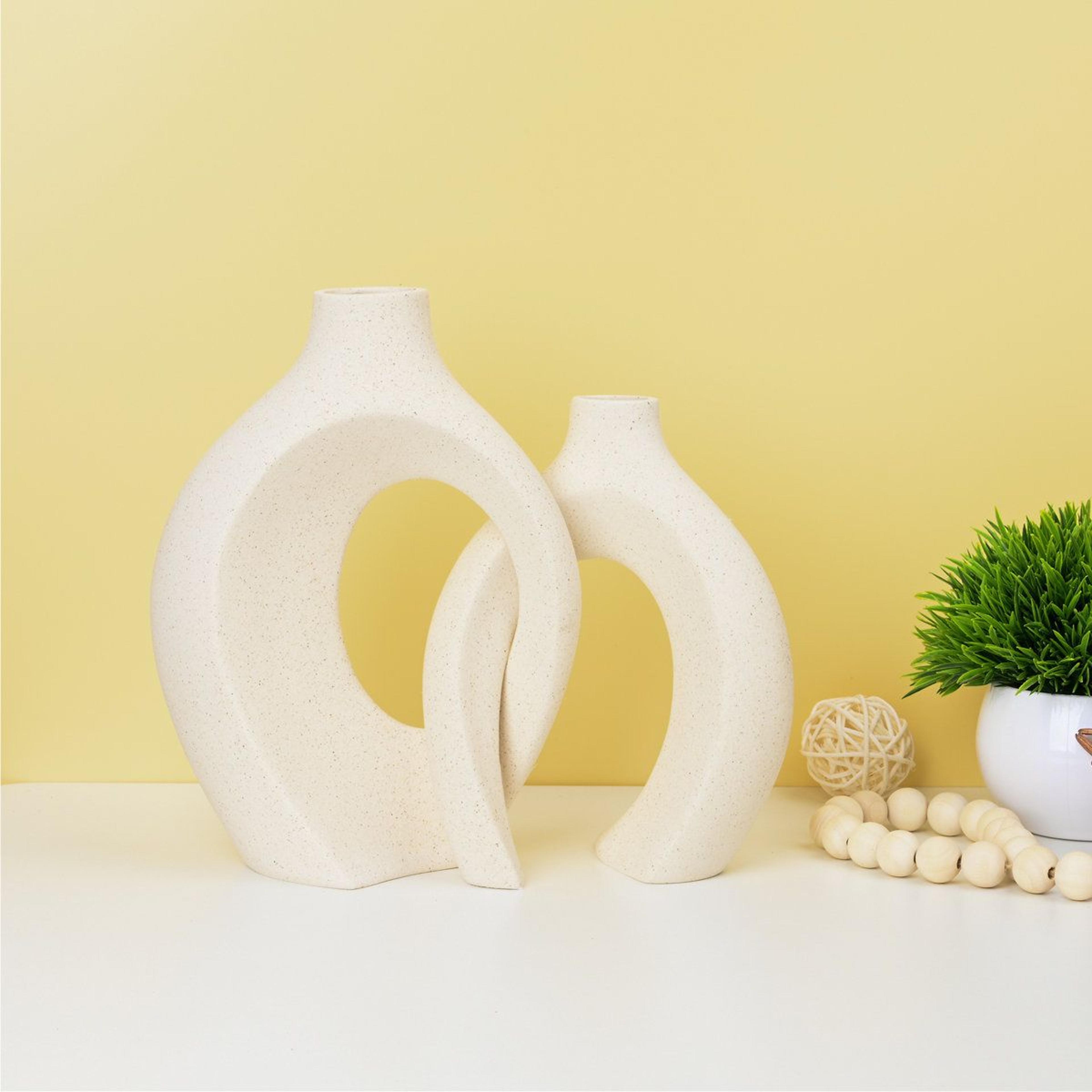 Christiam 2 Piece Modern Ceramic Vase Set Handmade Snuggling Boho Vases For Home Decor 8