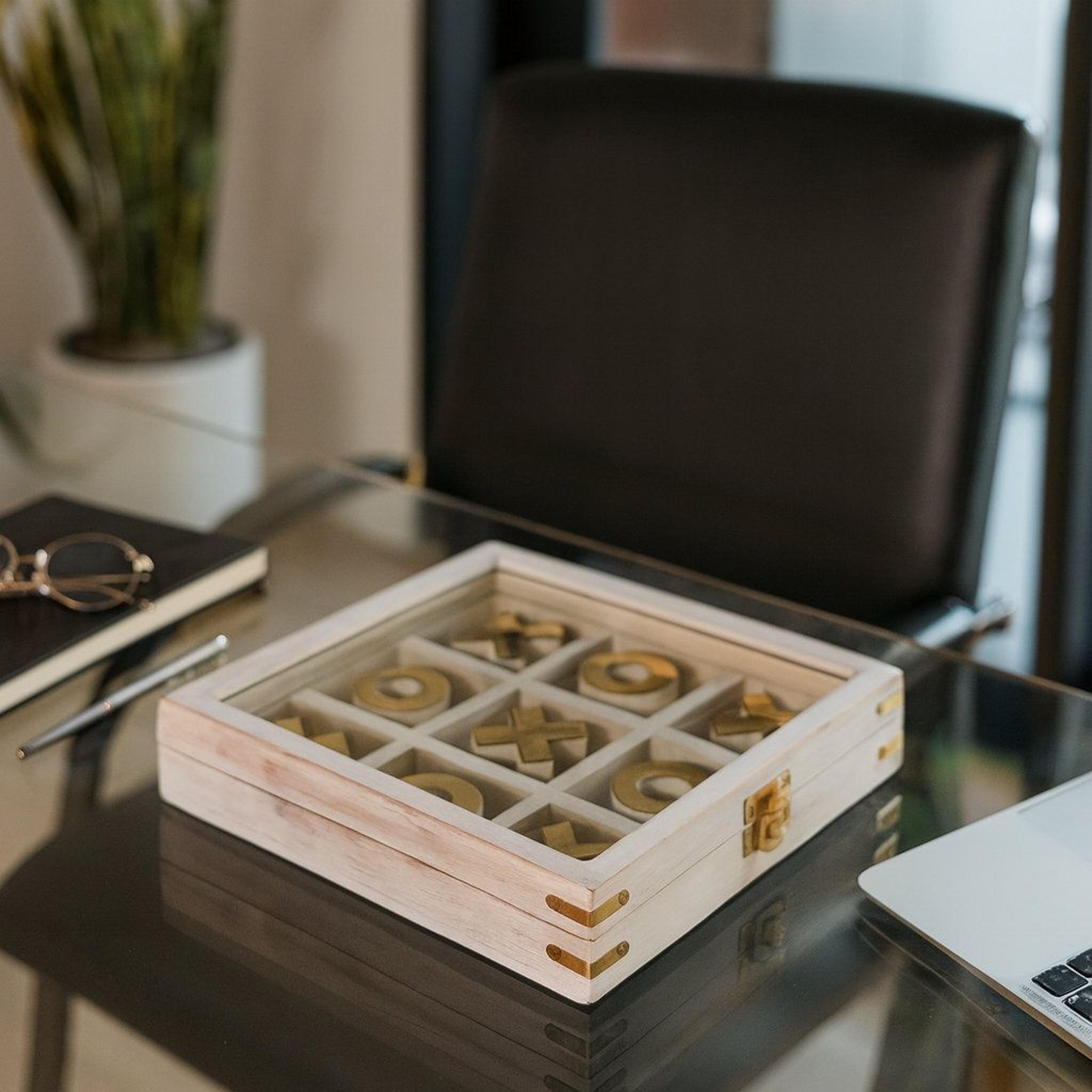 Handmade Wood And Glass Tic Tac Toe Game Modern Coffee Table Decor Set 4