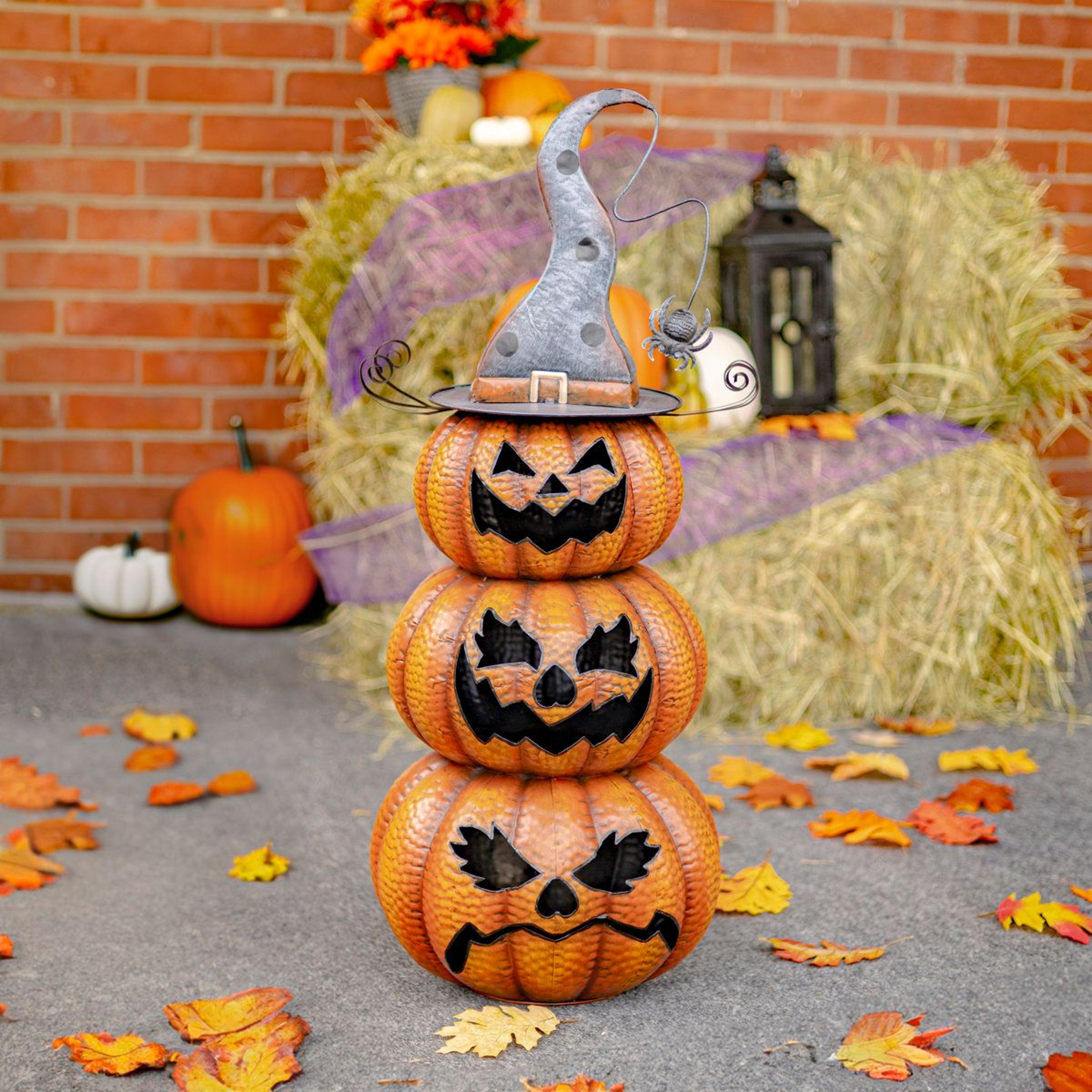 freestanding metal halloween jack-o-lantern totem figurine