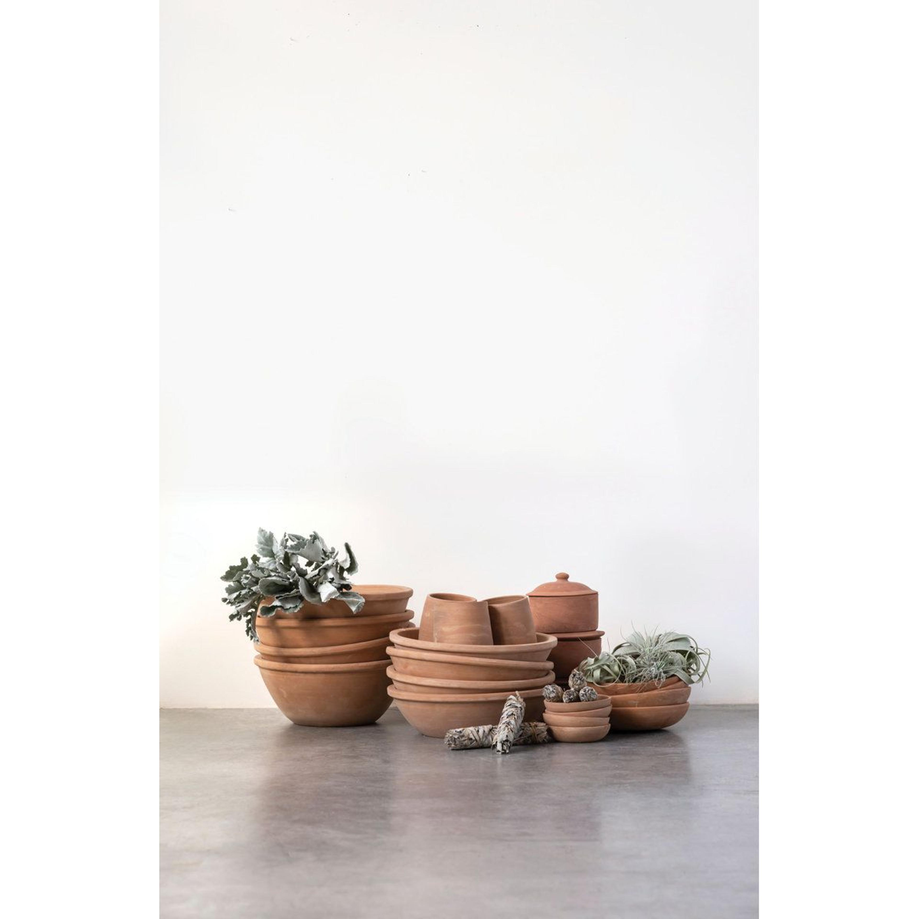 Terracotta Round Earthenware Serving Bowl 50 Oz Lightly Distressed 2
