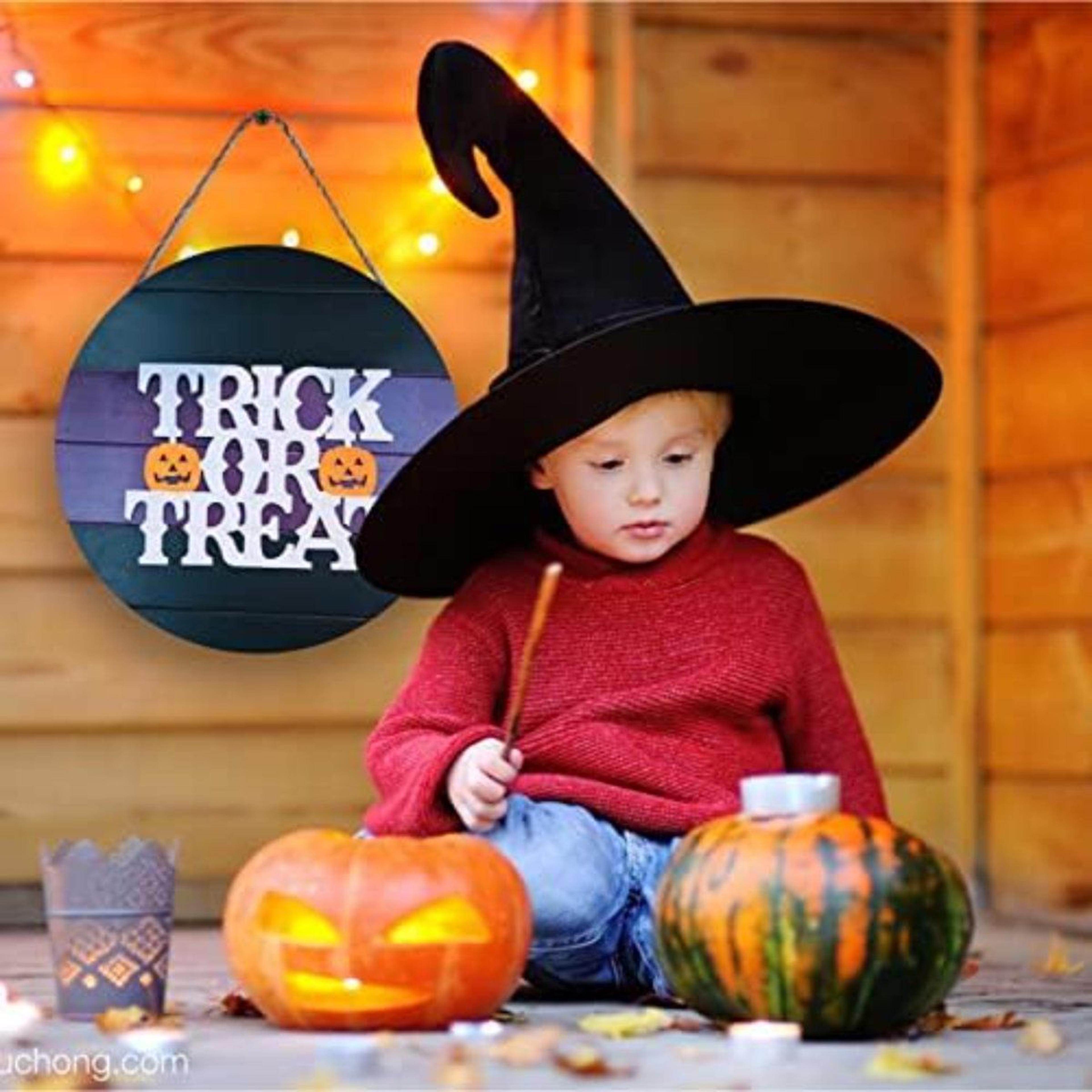 Halloween Wooden Hanging Sign With Trick Or Treat Design For Indoor Decorations 1