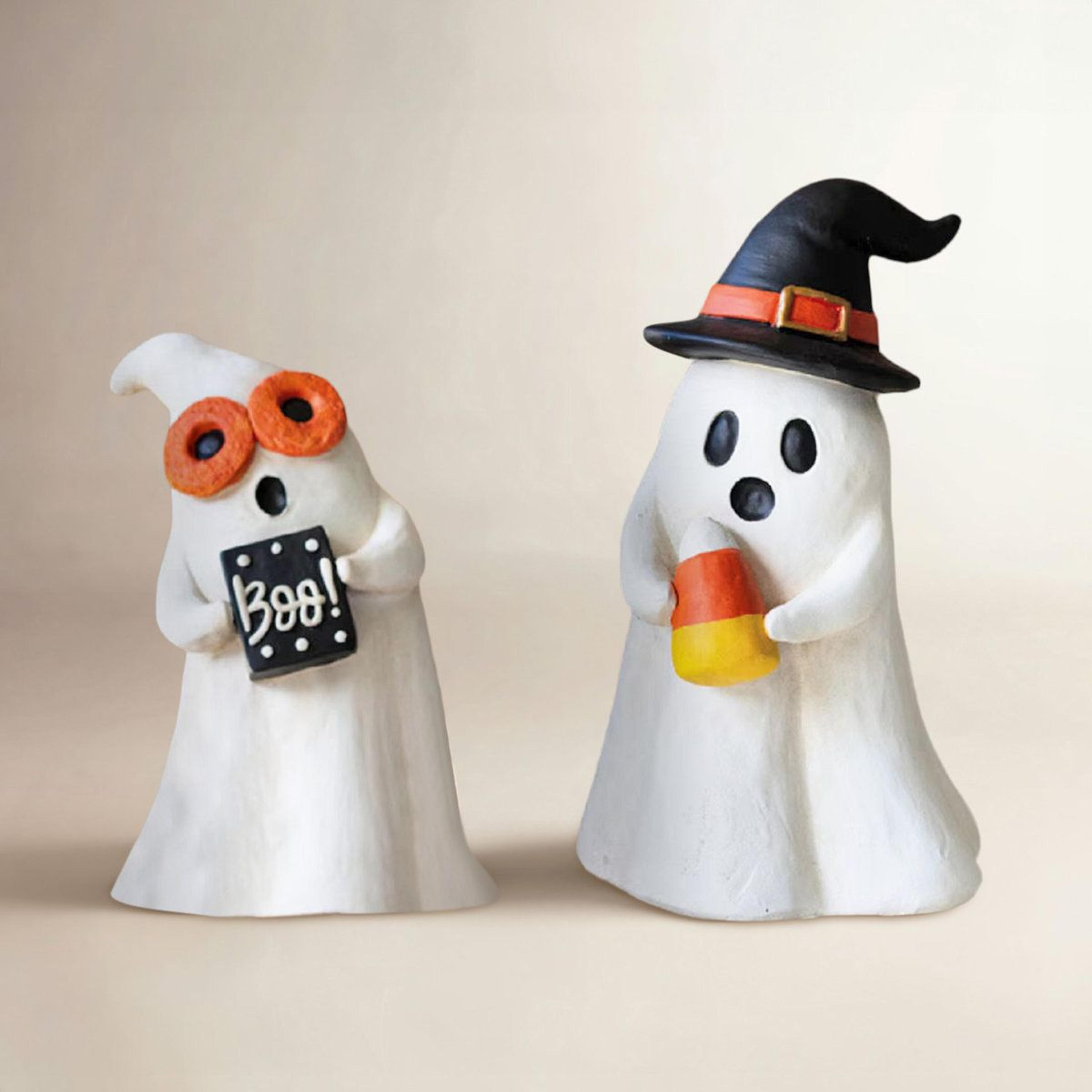 halloween resin ghost figurines set of 2 with witch hat and boo sign