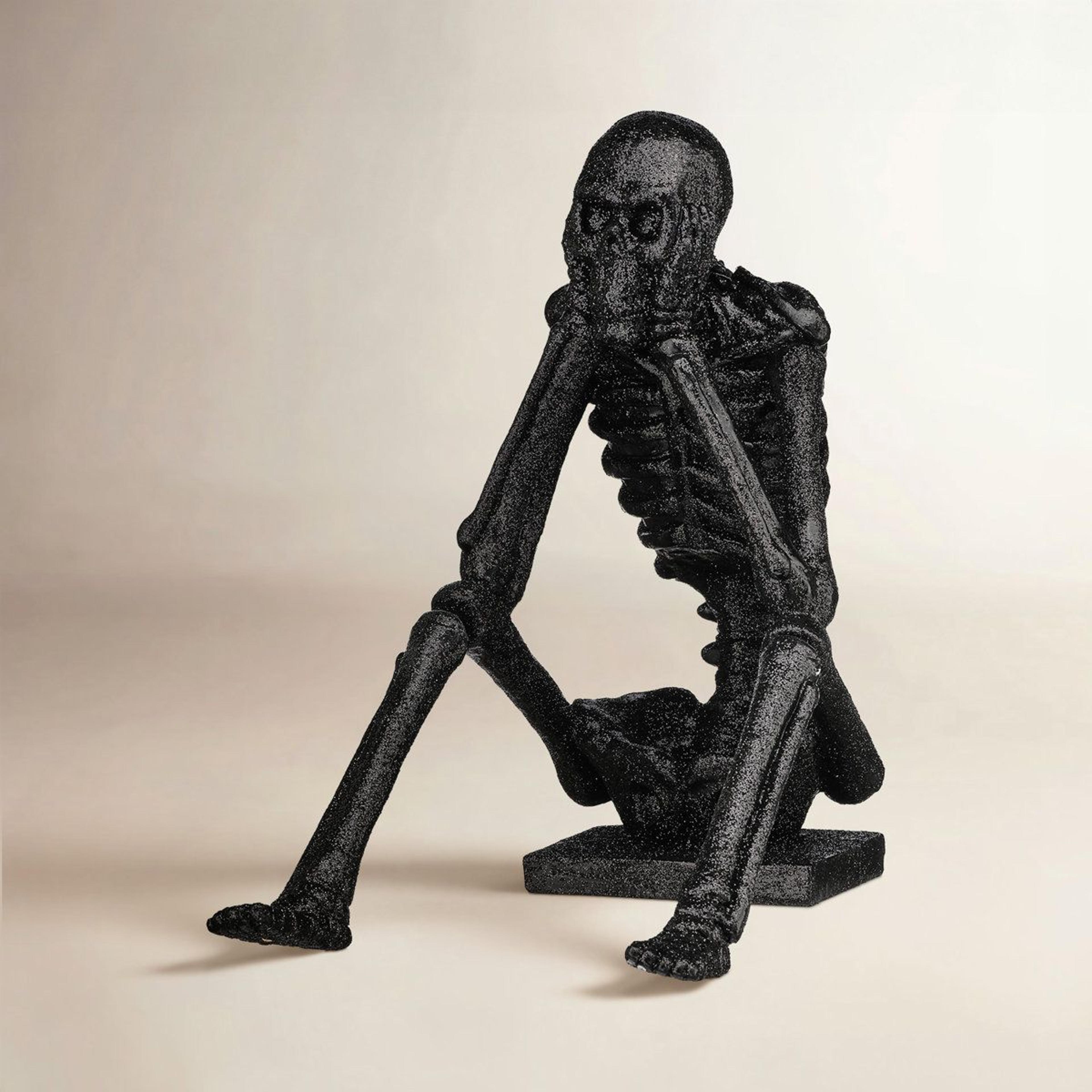 Black Glitter Resin Skeleton Figurine For Indoor Halloween Decor 5