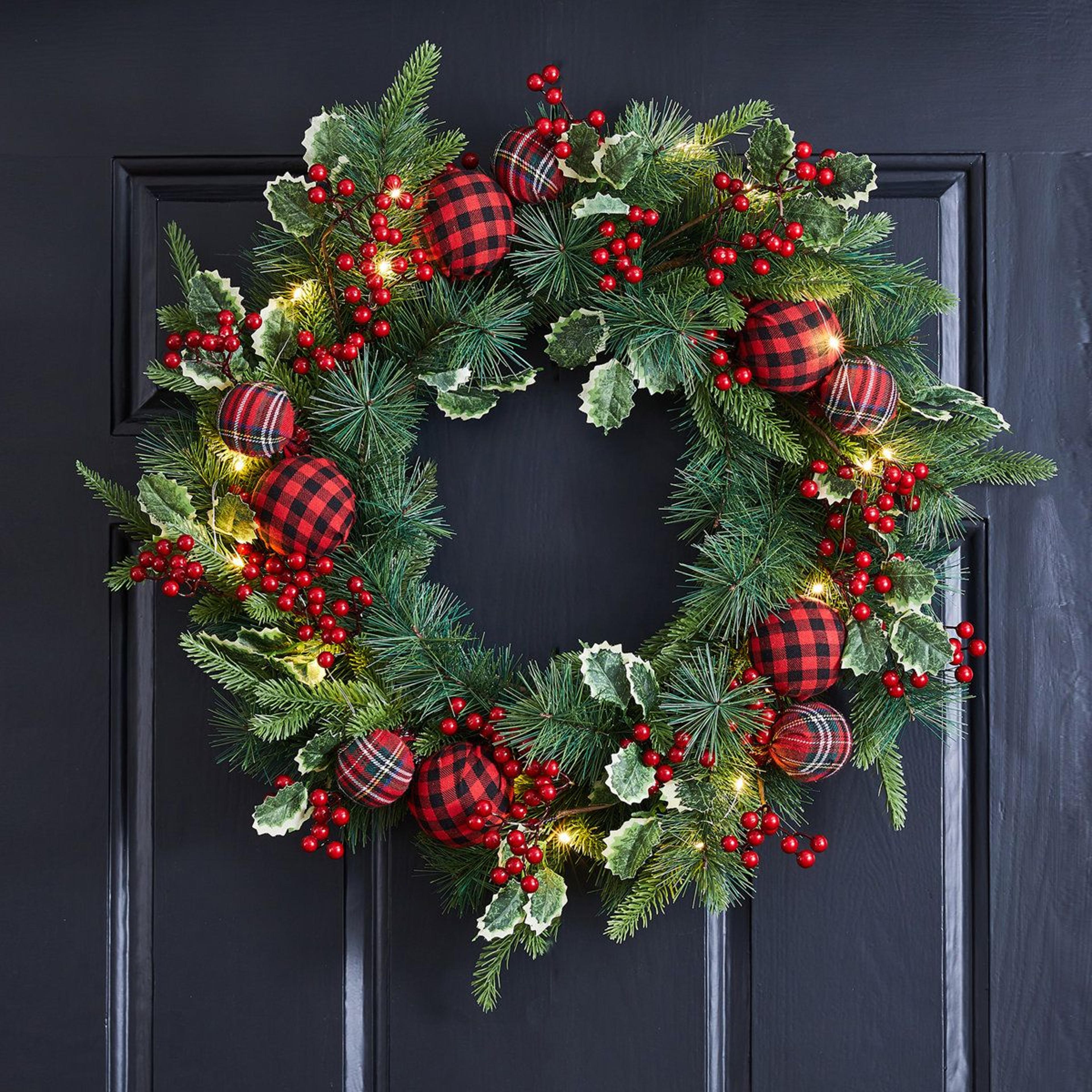 24Inch PreLit Christmas Wreath With Warm White LED Lights And Pine Cones 9