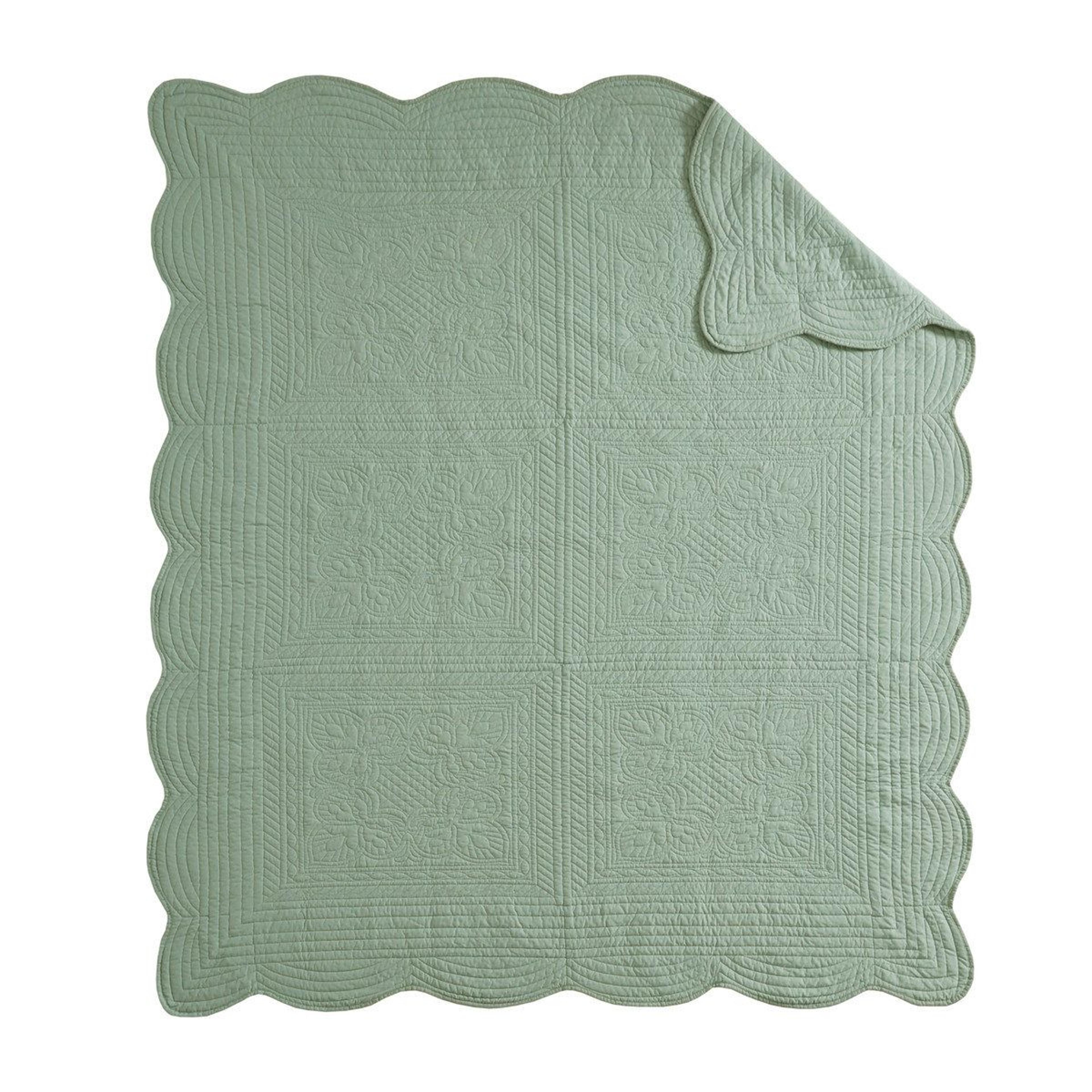 Oversized Quilted Throw Blanket With Scalloped Edges 60 X 72 Inches 1