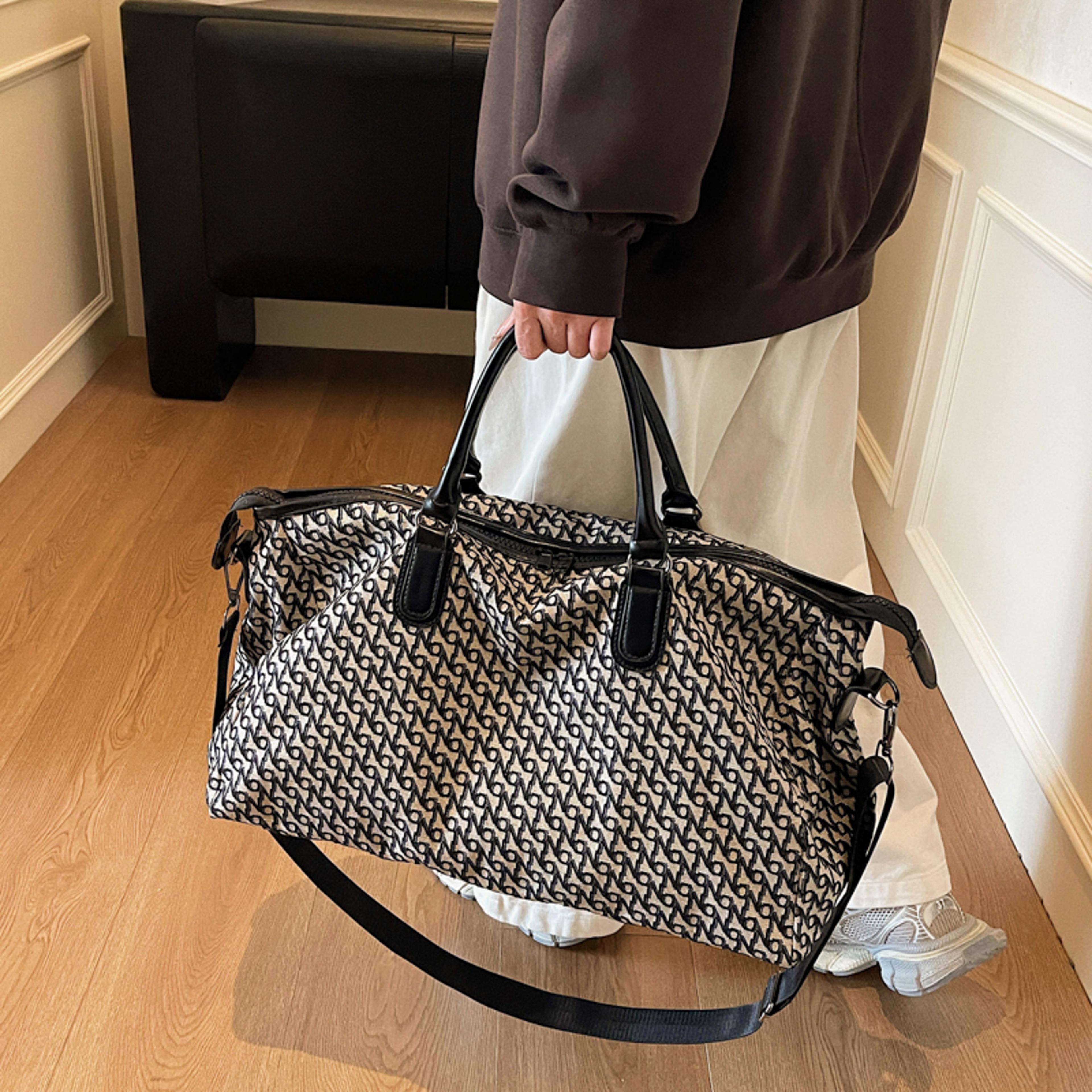 Travel Bags For Women Large Capacity Casual Shoulder Bag 2