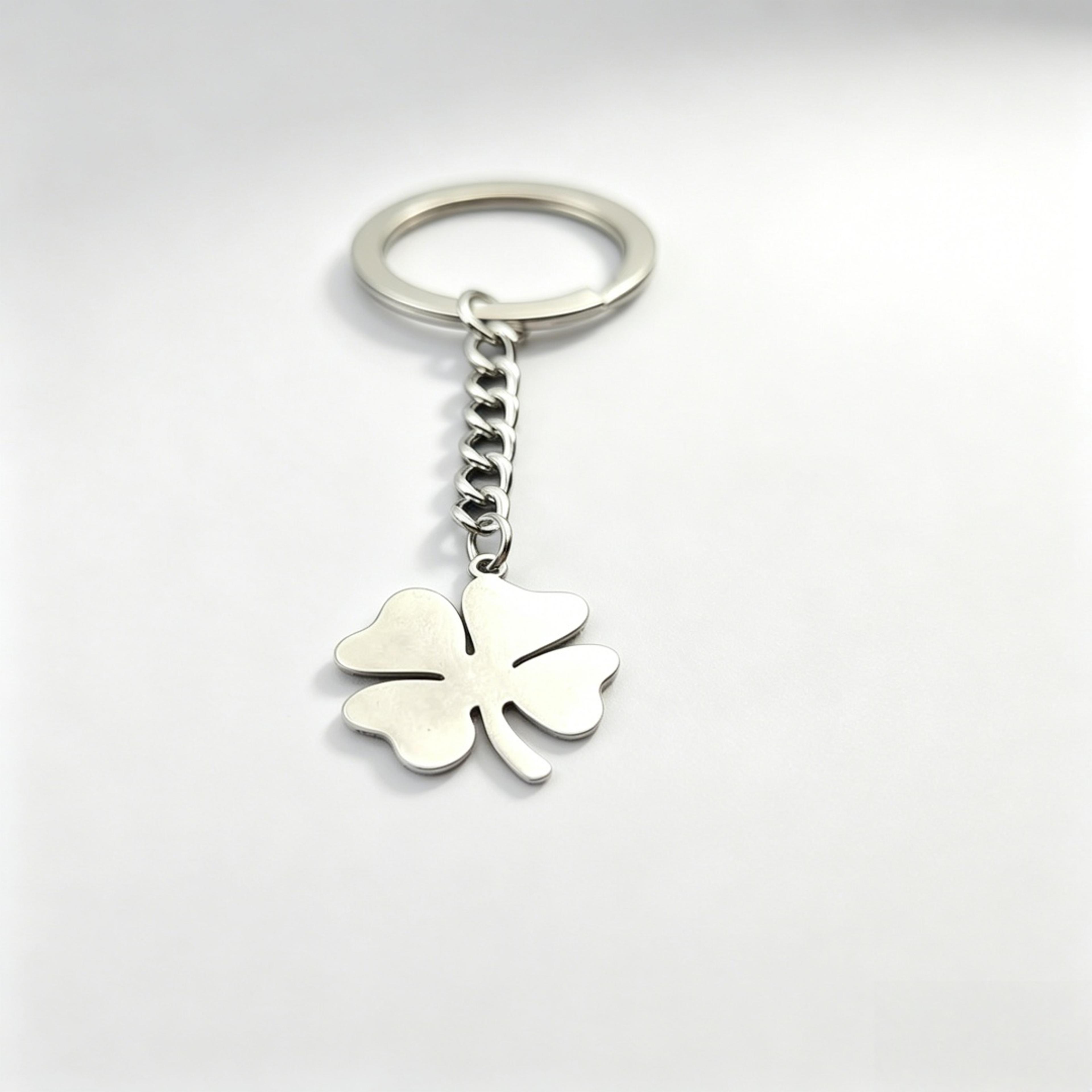 Stainless Steel Clover Keychain Silver Fashion Car Key Pendant For Women And Men 4