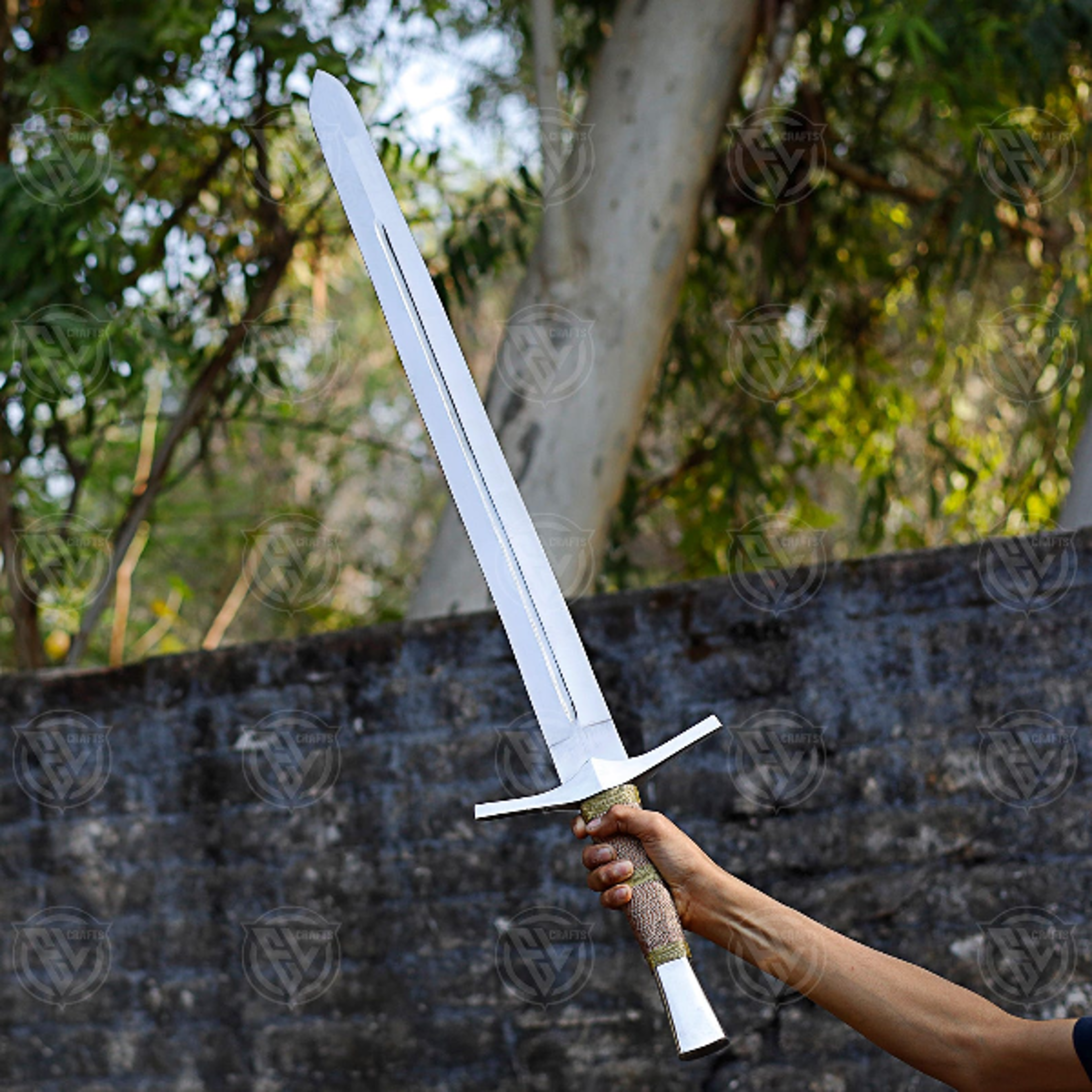 handmade roman spatha sword with d2 steel blade and leather scabbard - perfect gift for medieval collectors and historic
