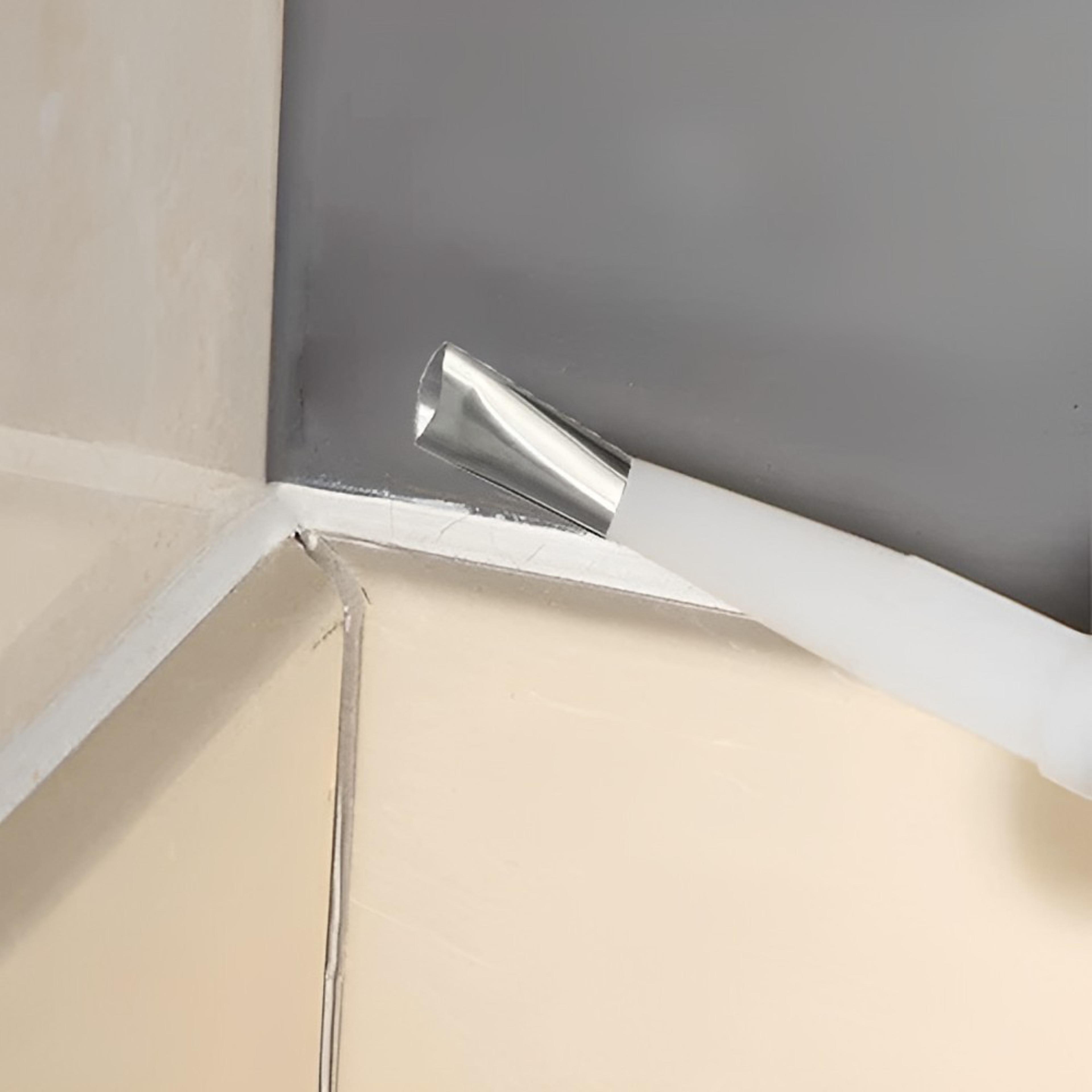 Home sealing tools with interchangeable nozzles