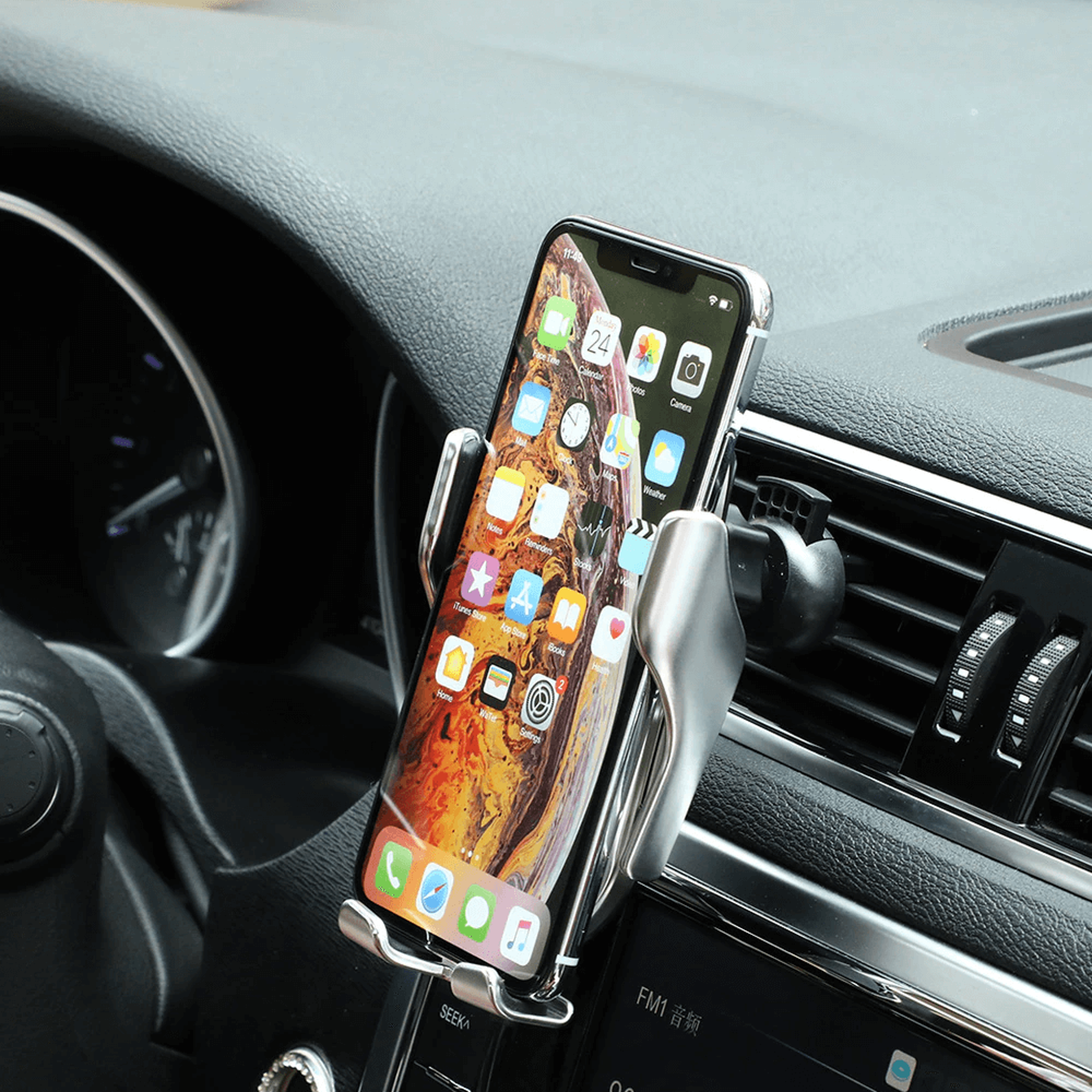 Automatic Clamping Wireless Car Charger Mount 2
