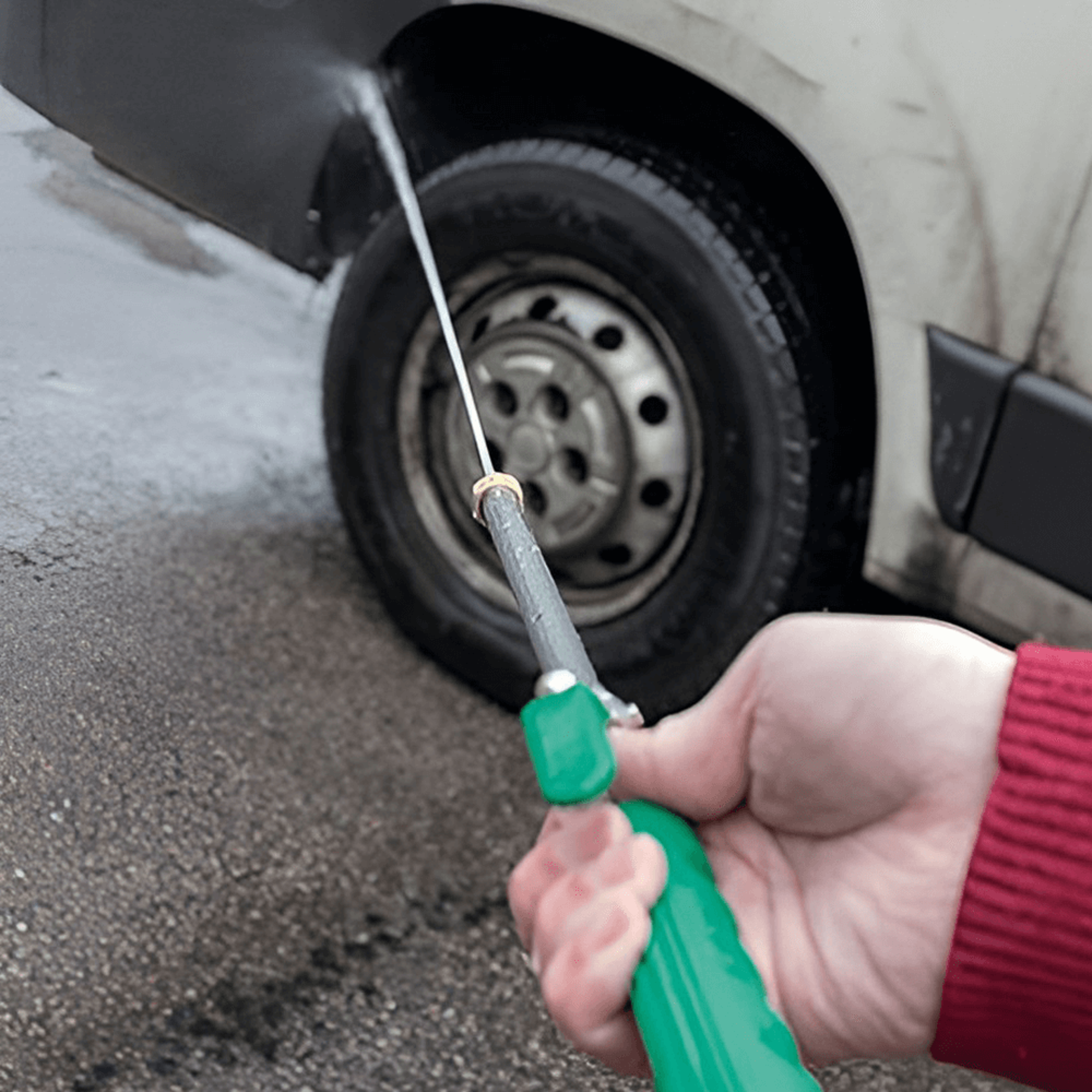 quick, efficient, and heavy-duty hydro jet power washer - tough on dirt, gentle on wallet