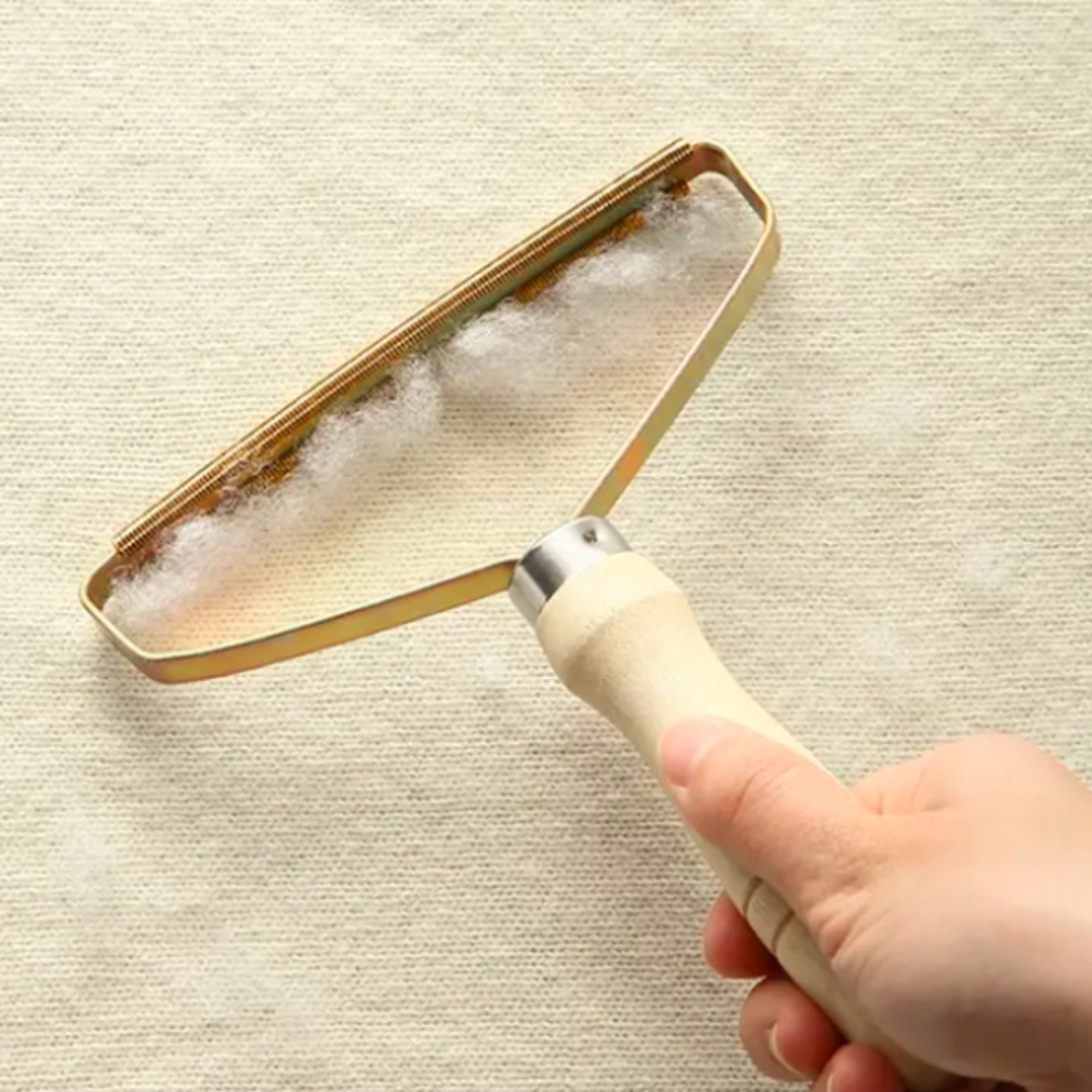 easy carpet pet hair remover