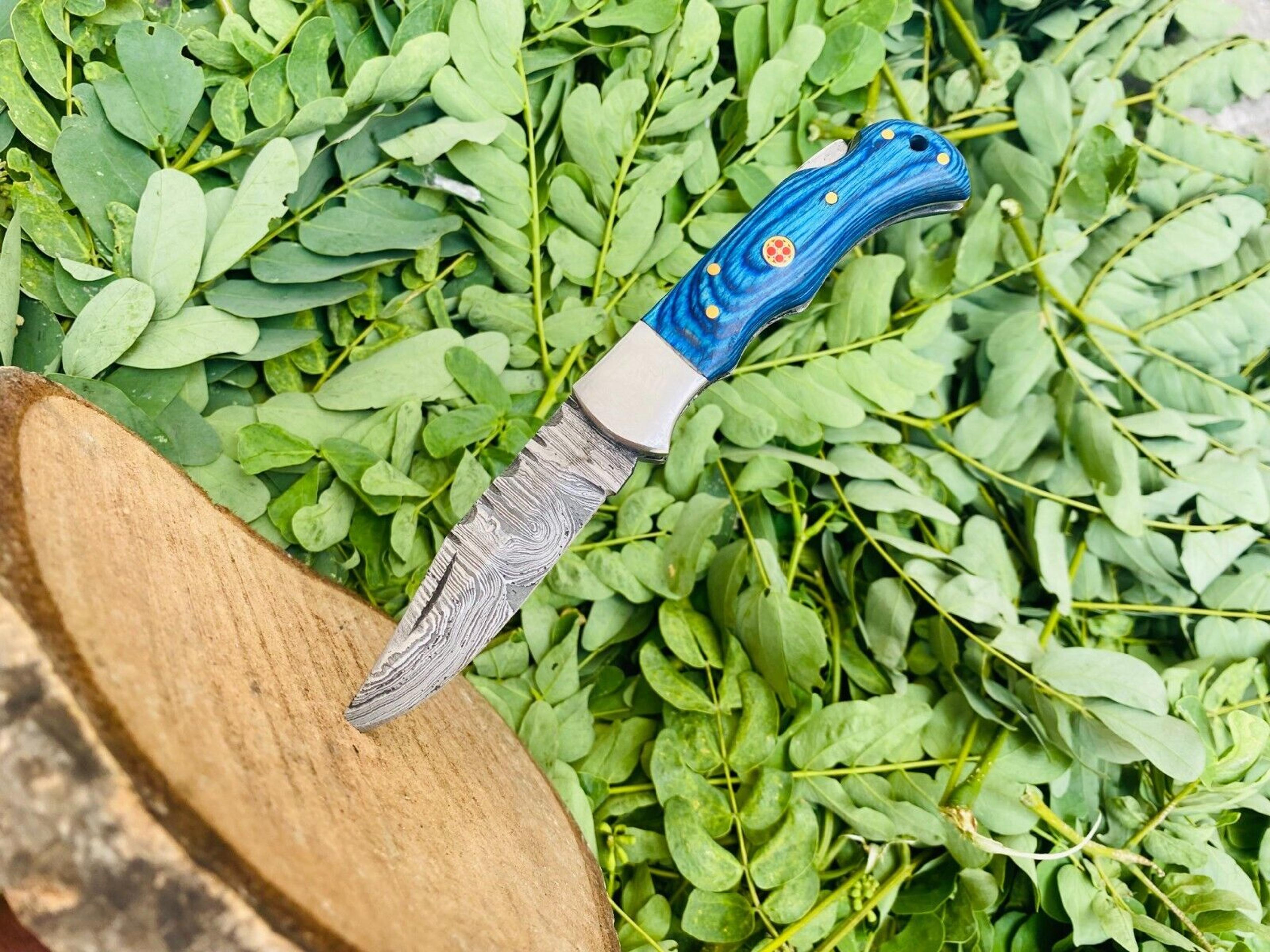 custom handmade damascus steel hunting folding knife wood handle