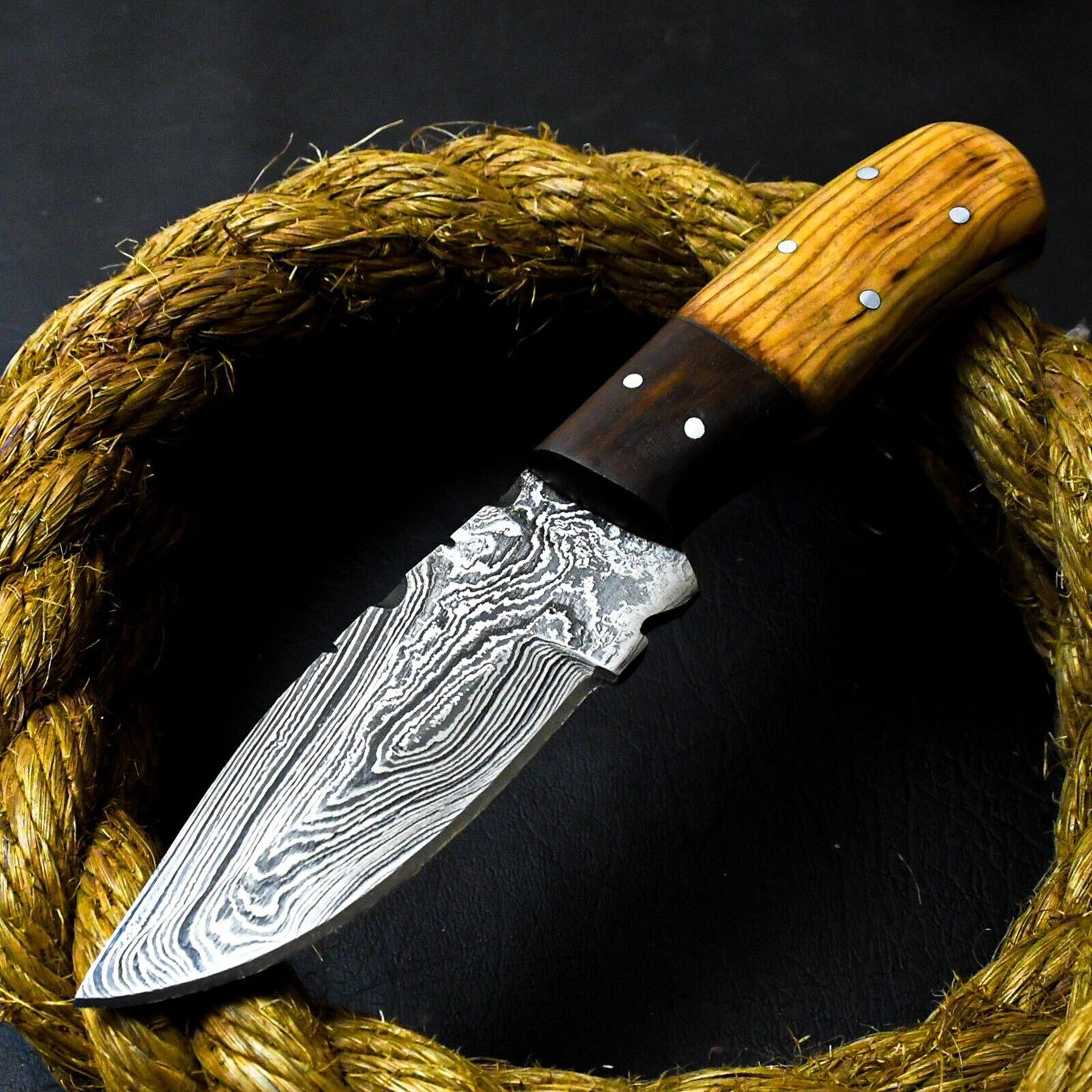 custom handmade damascus steel hunting skinning knife olive wood