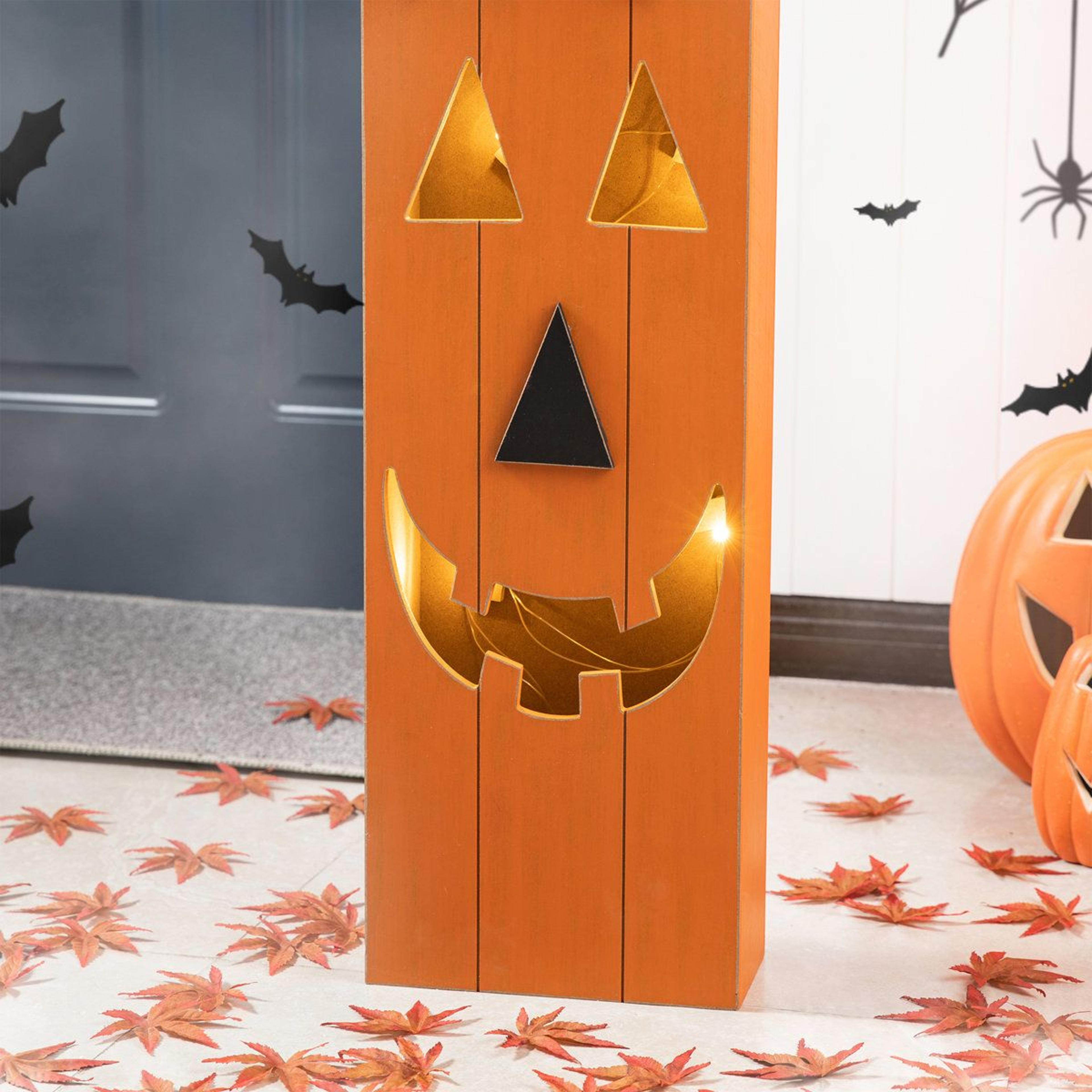 halloween jack o lantern wooden decoration with warm white led lights