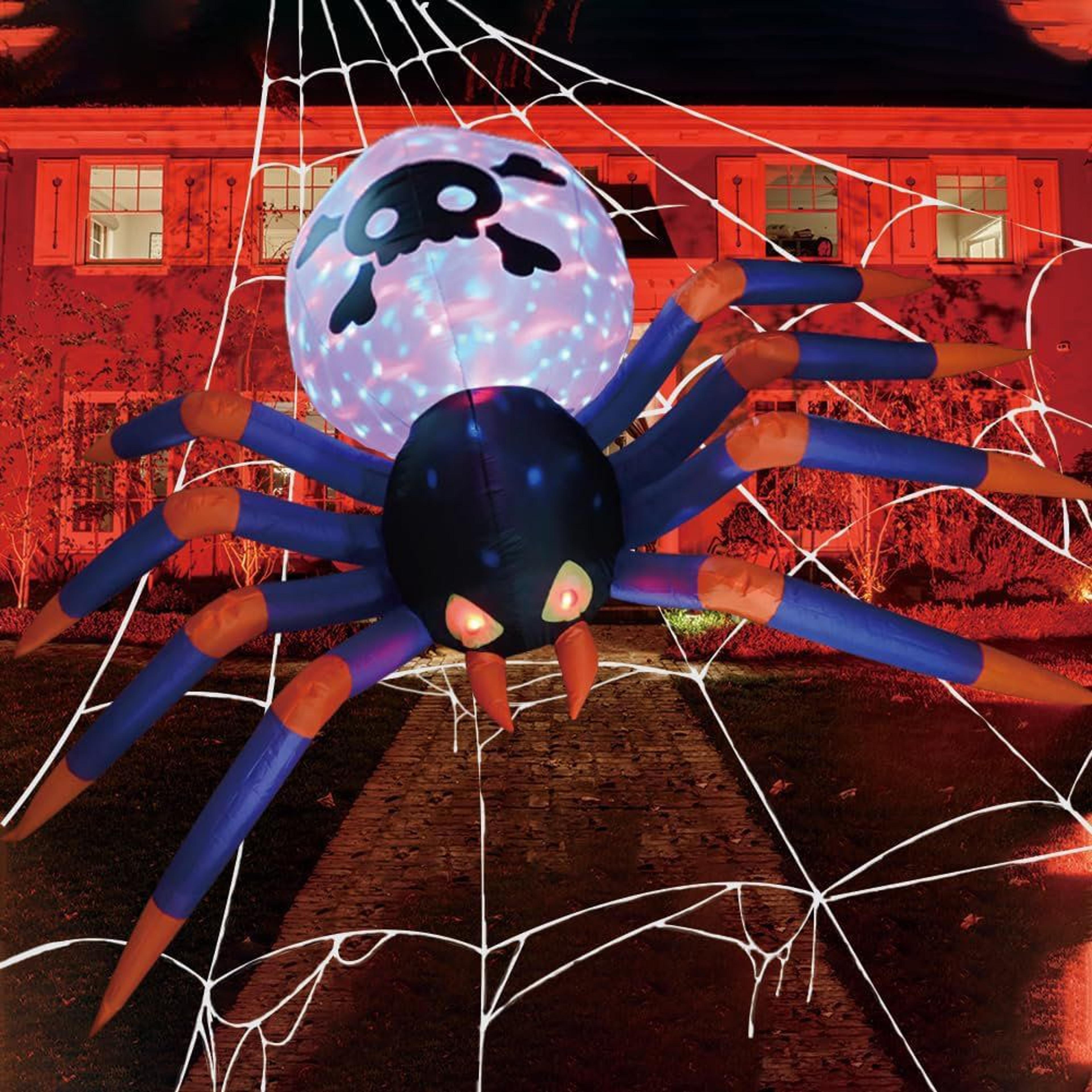 Halloween Outdoor Inflatable Decoration With LED Lights And Polyester 4