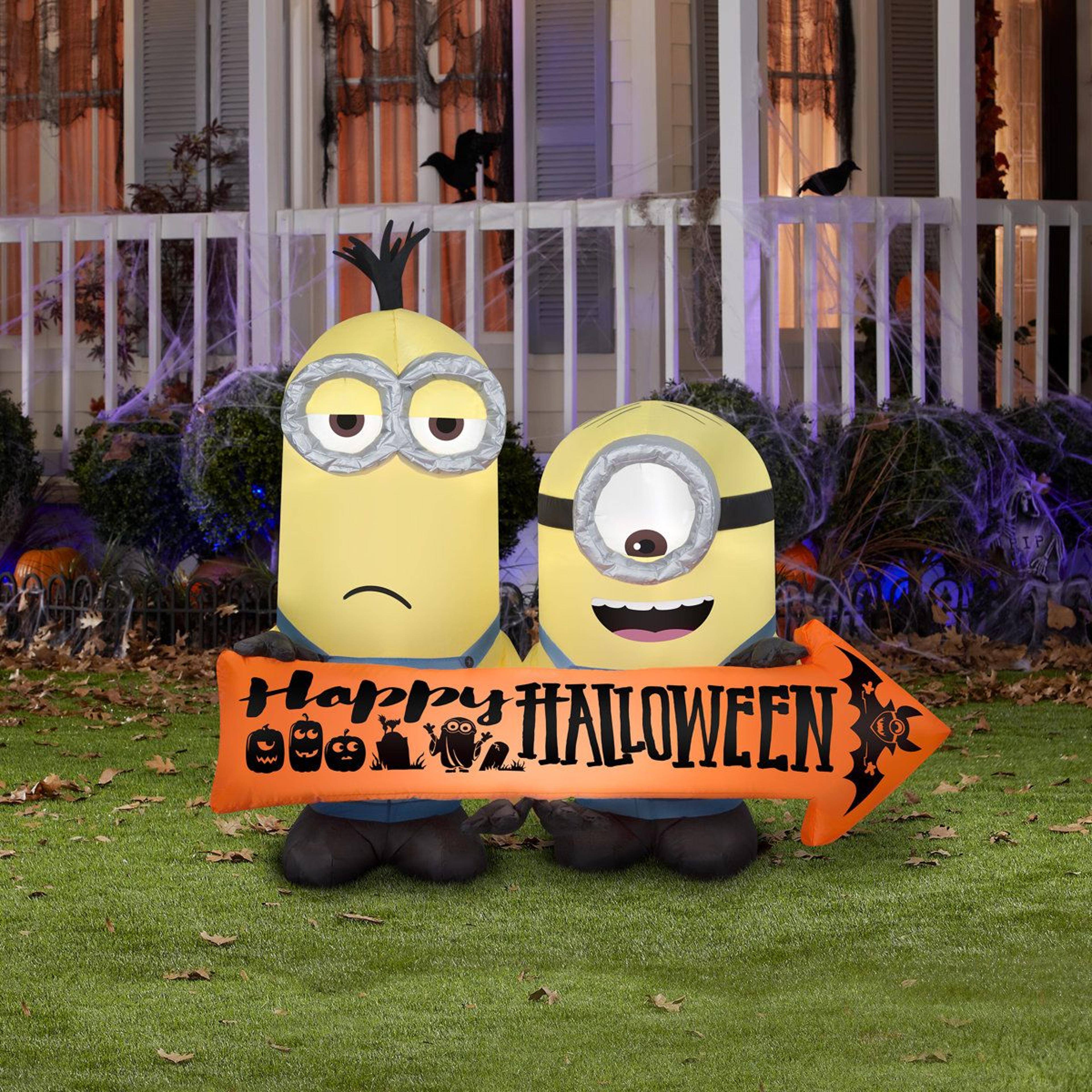 Weather Resistant Halloween Inflatable Outdoor Decoration With LED Lights 1