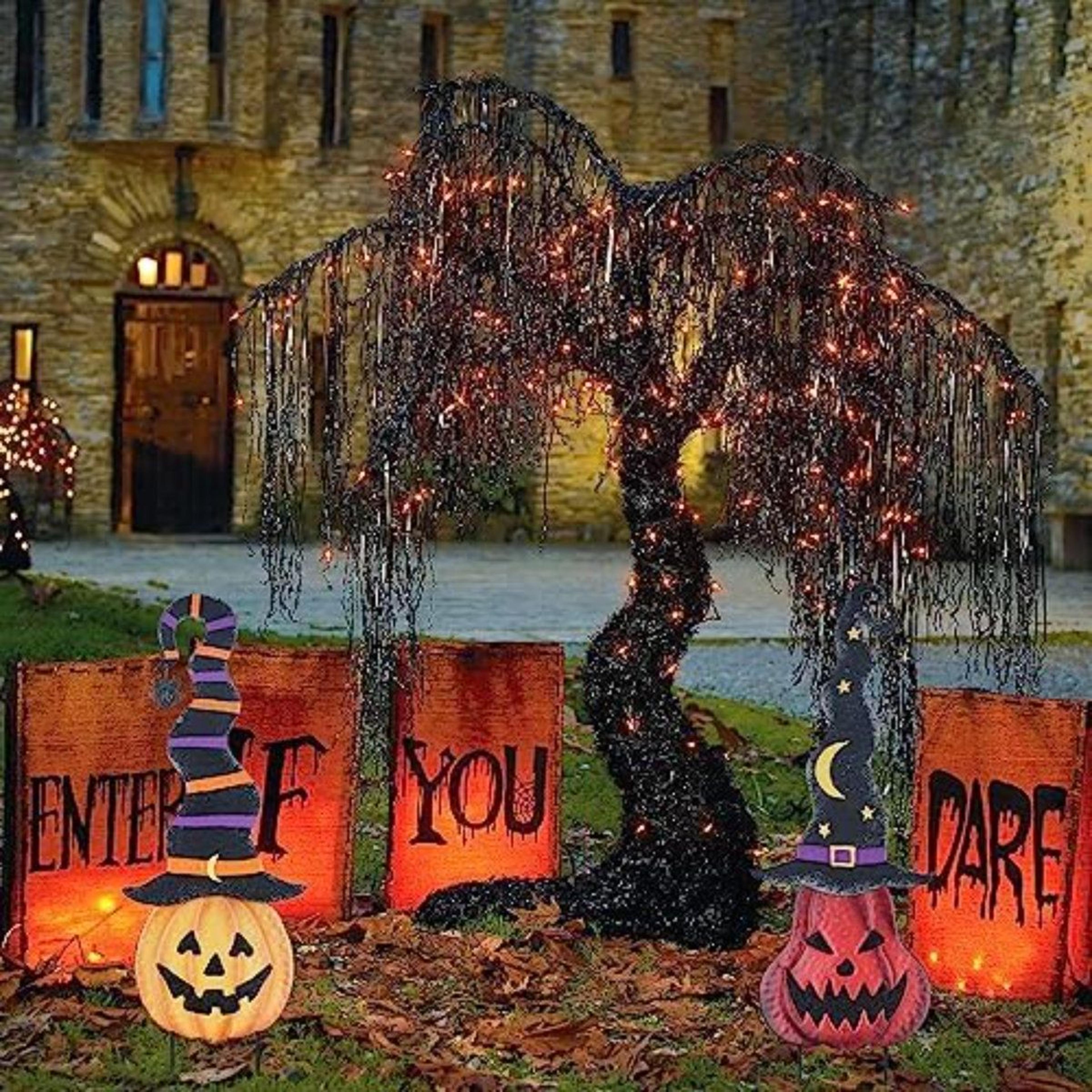 Halloween Metal Pumpkin Garden Stakes With Witch Hats 3