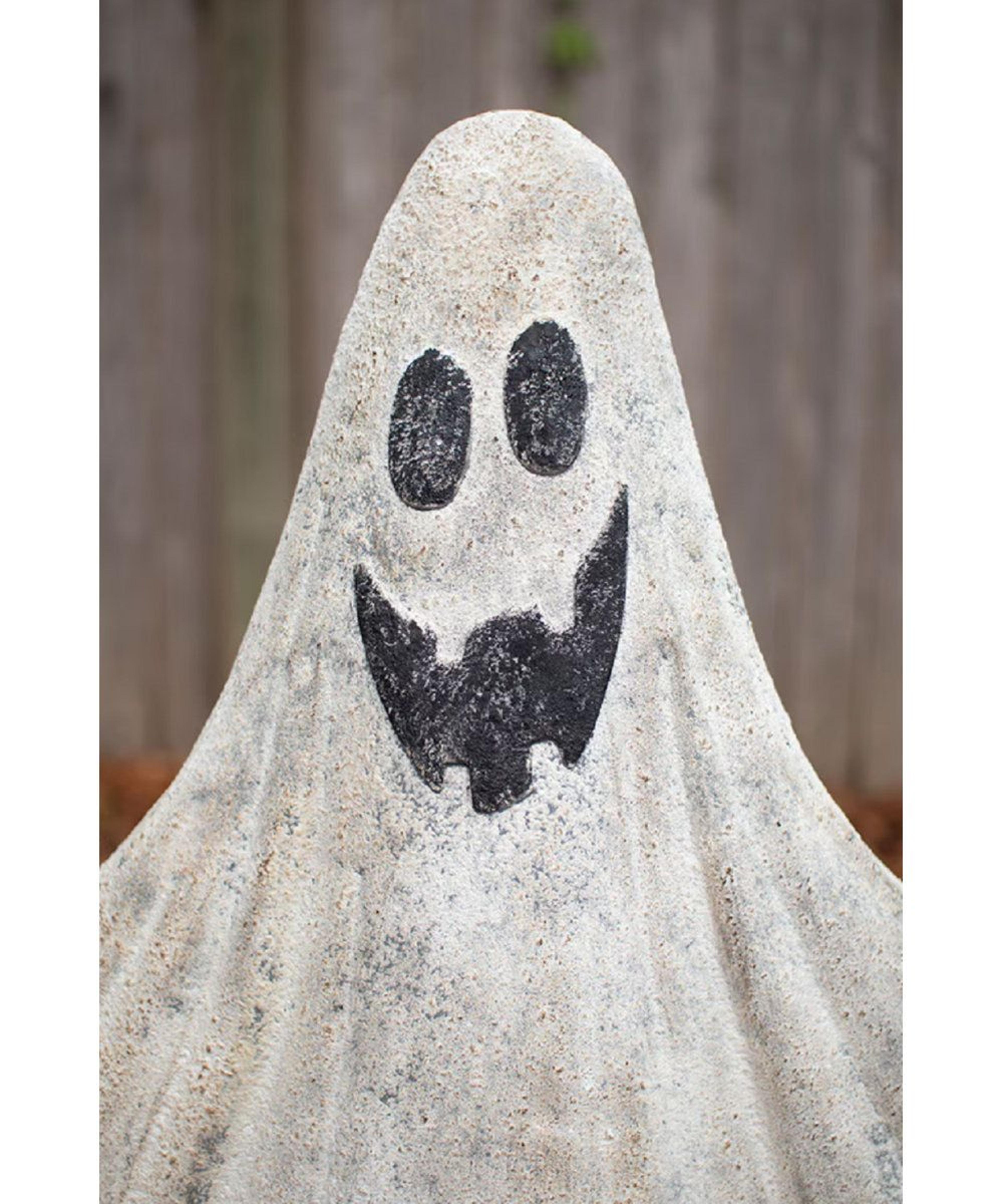 Metal Ghost Yard Decorations 35Inch Outdoor Halloween Display 2