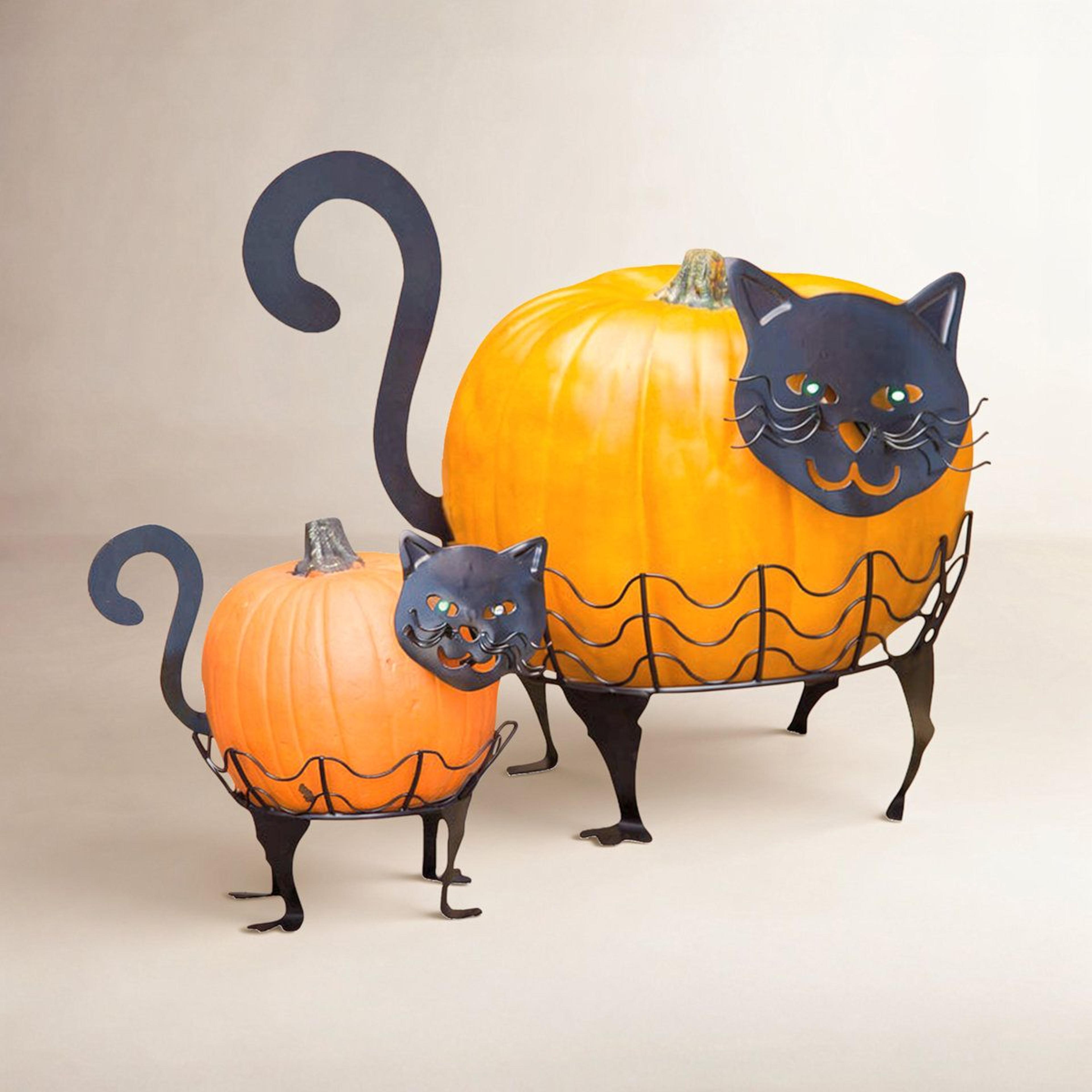 Cat Pumpkin Holder Figurine Set With LED Lights And Metal Design 1