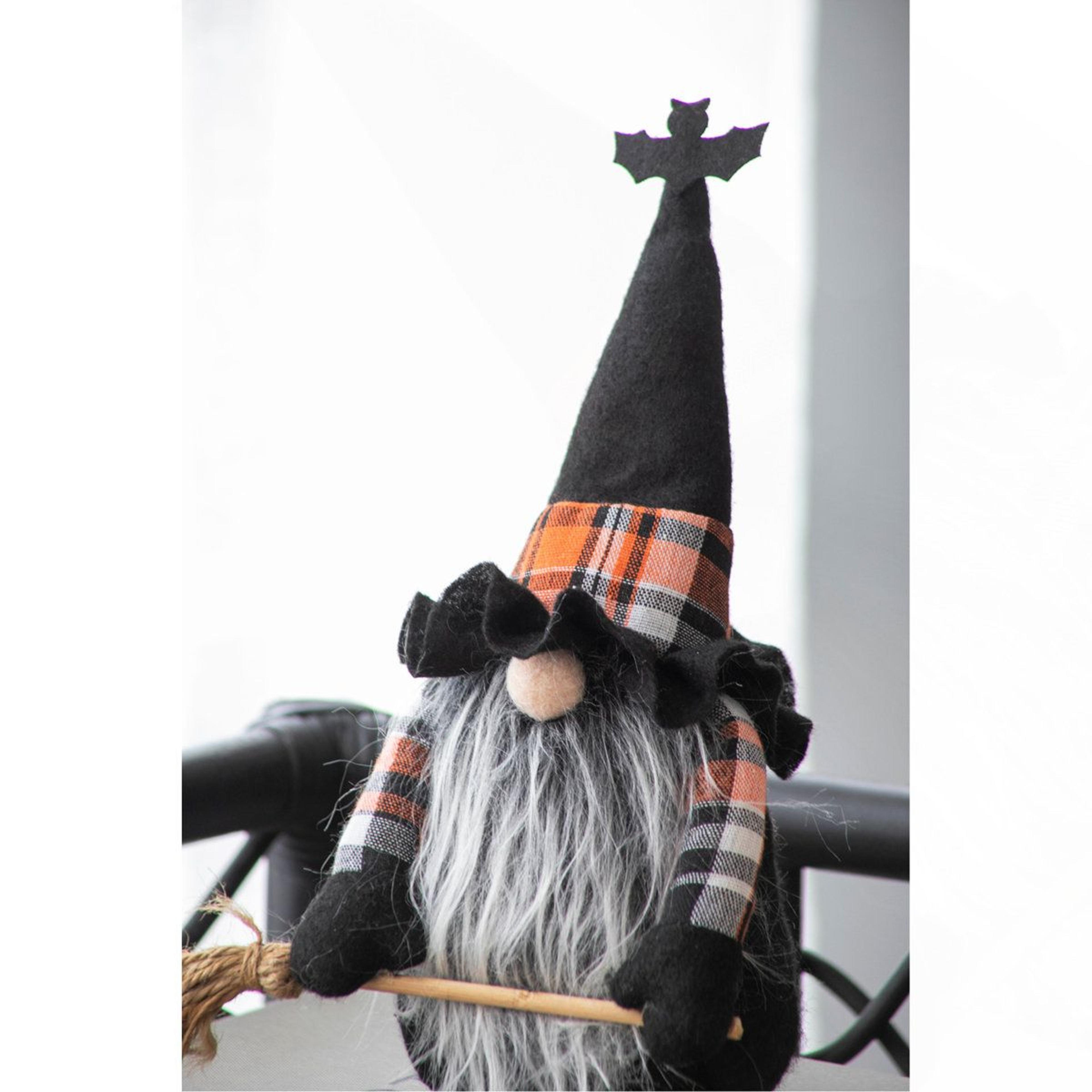 Halloween Gnome Decorations With Orange Knit Plaid Tabletop Design 1