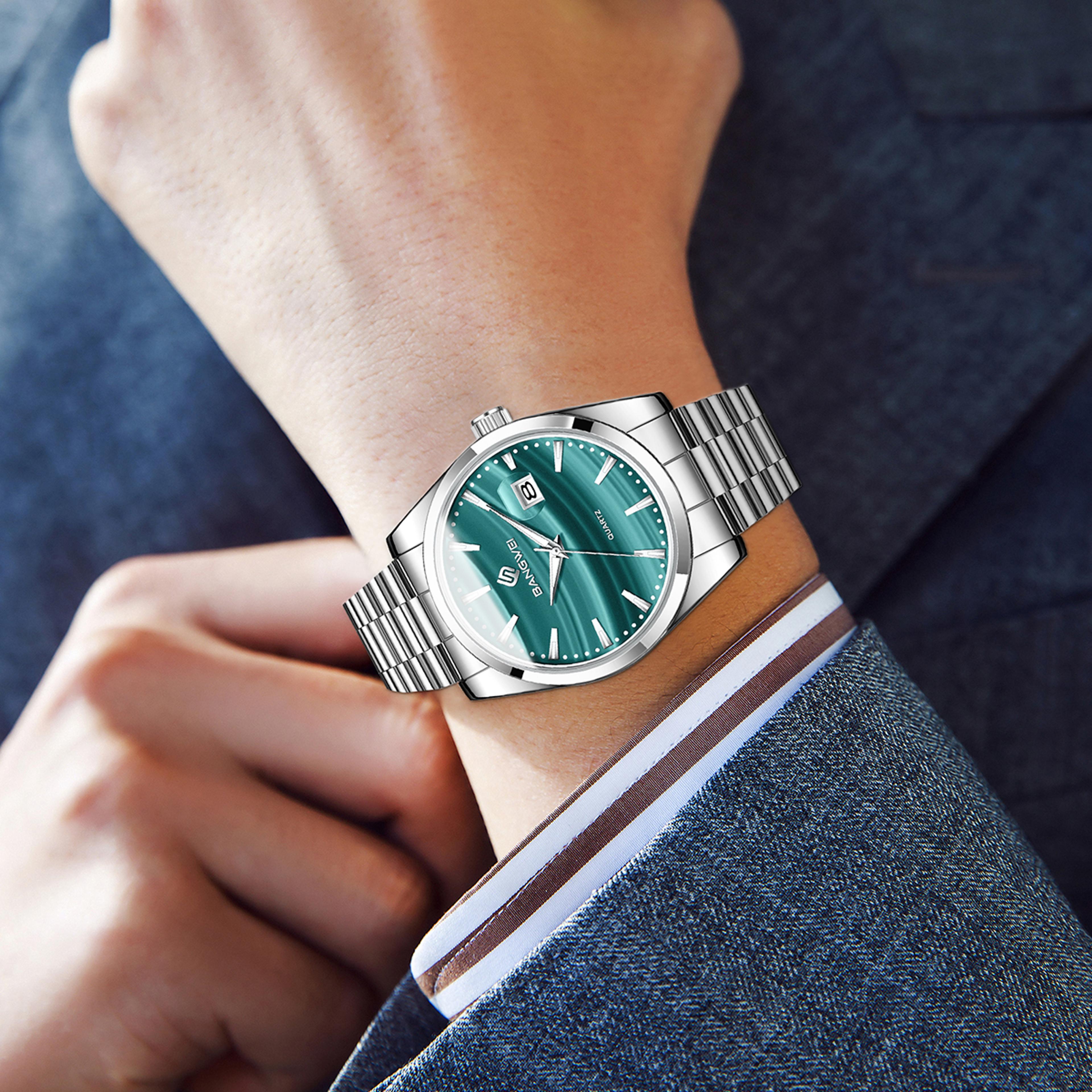 men's quartz wristwatch with luminous hands and auto date
