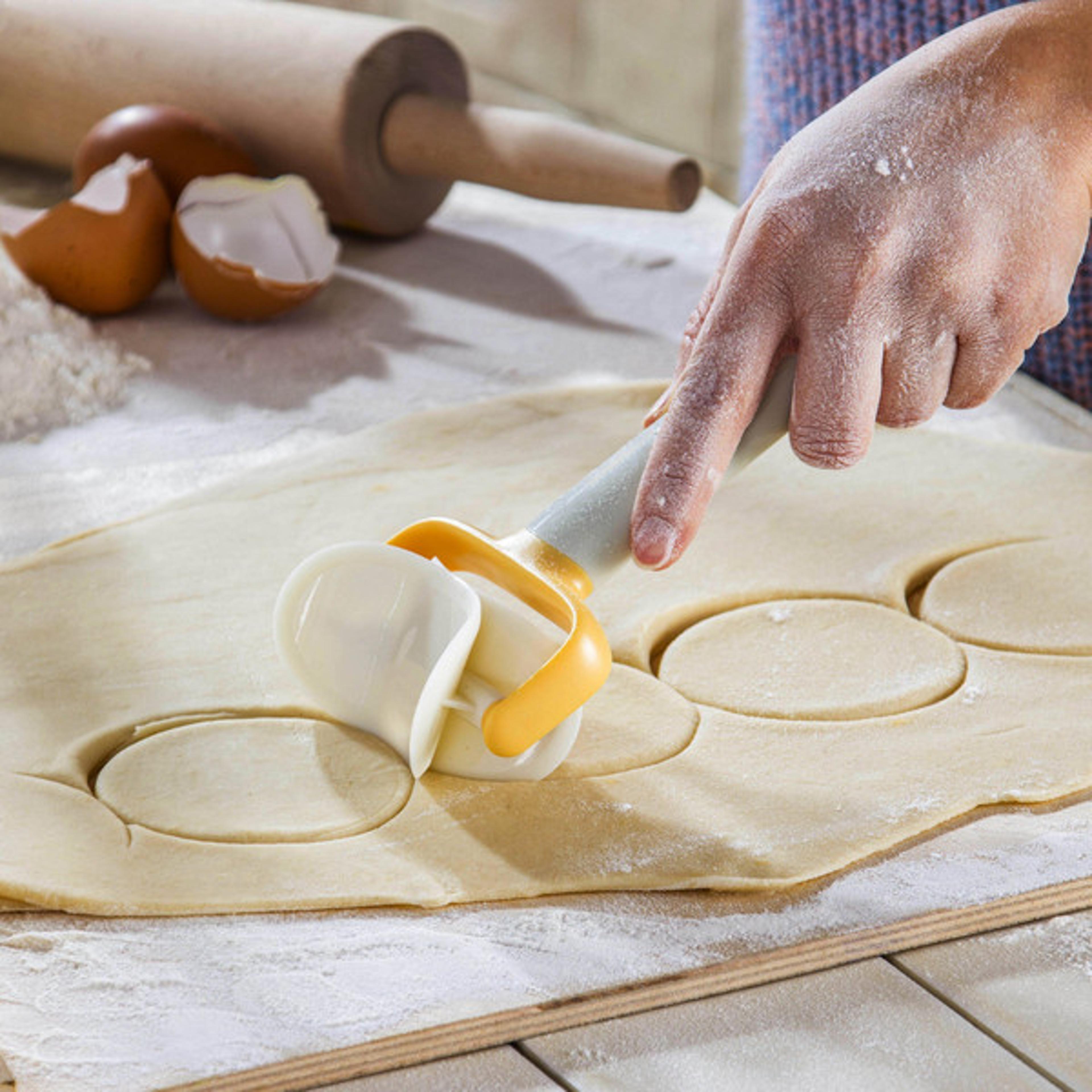 baking rolling pastry cutter set