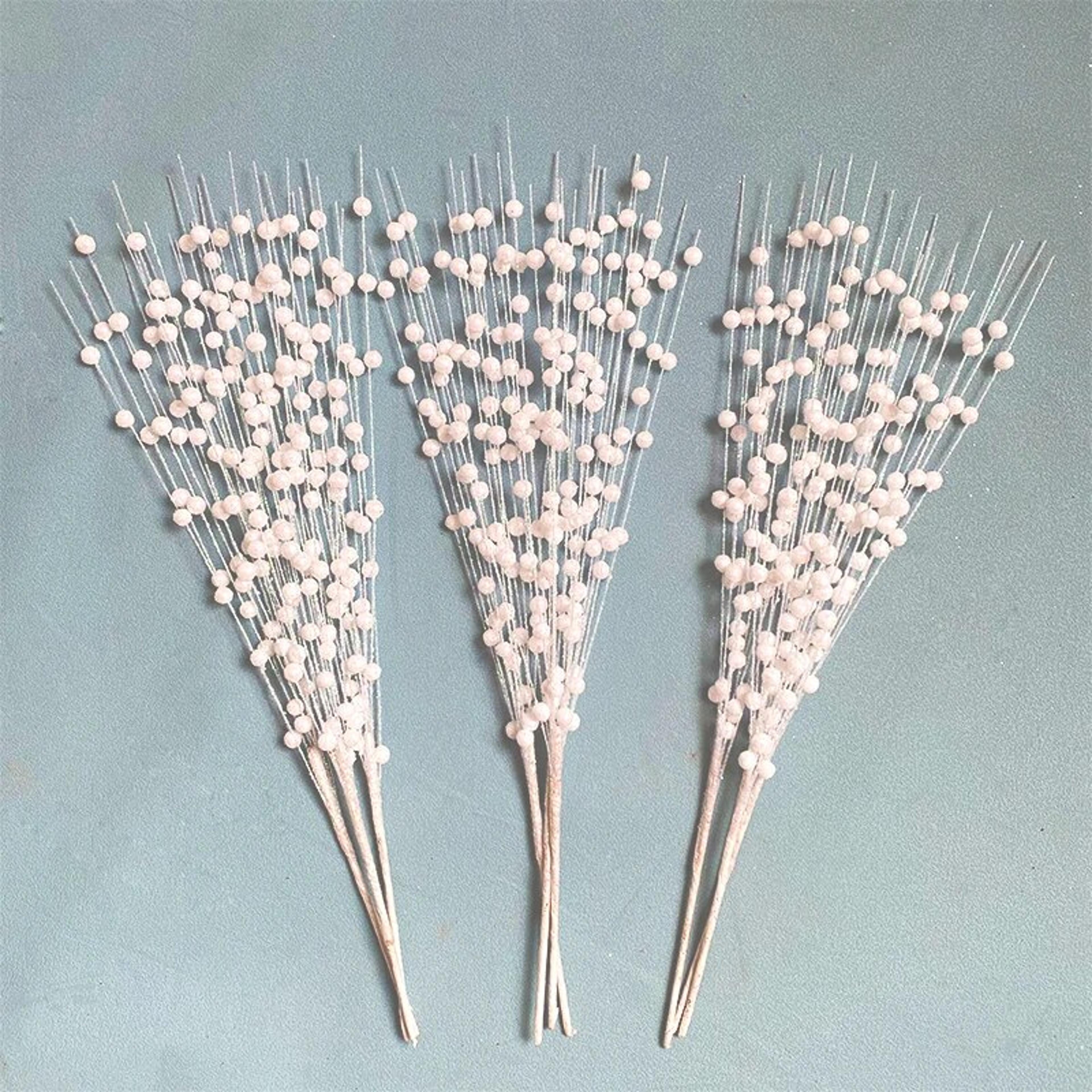 rWrm12pcs-Gold-Christmas-Decorative-Flash-Artificial-Berry-Stem-Decor-for-Christmas-Tree-DIY-Wreath-Fireplace-Holiday.jpg