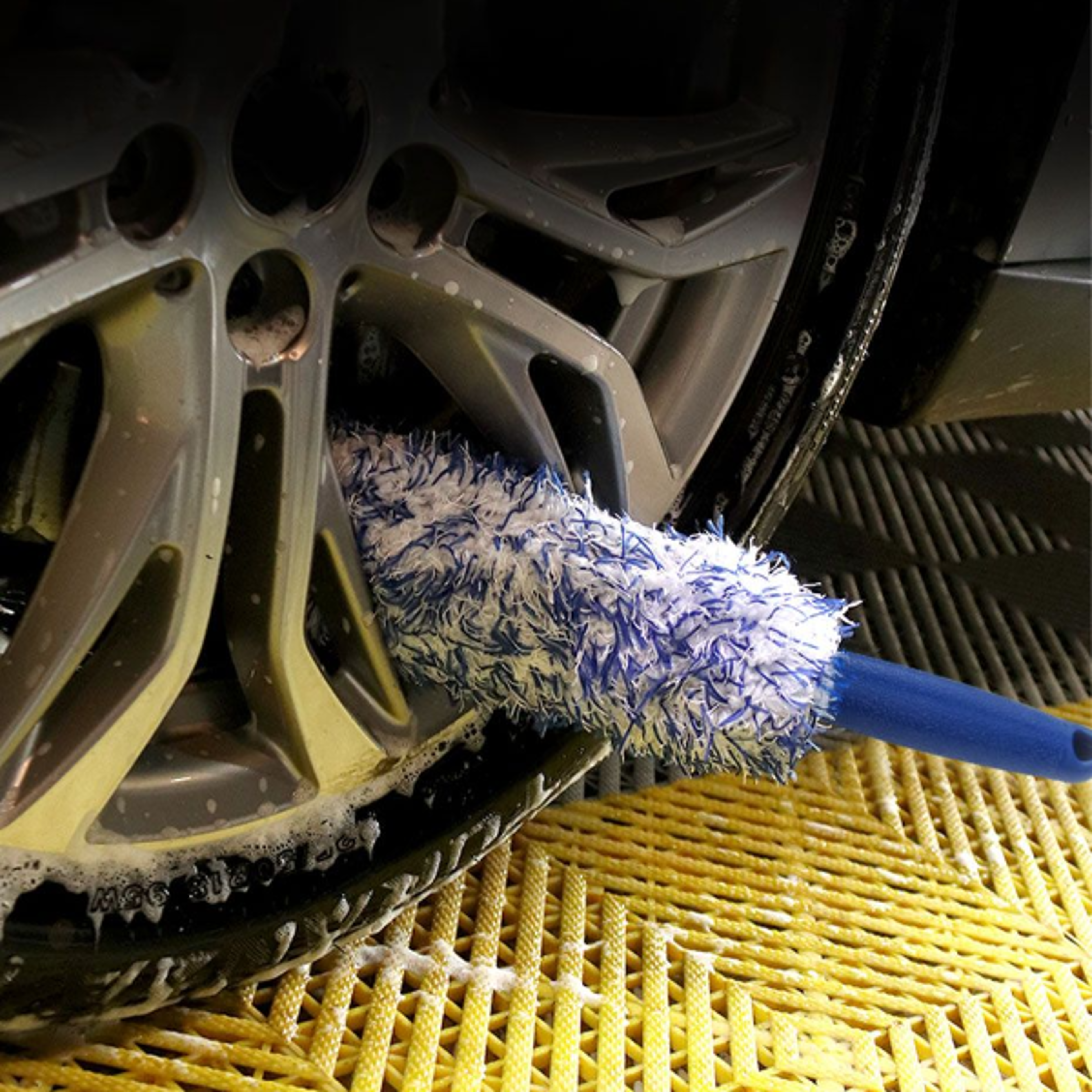 heavy-duty car wheel brush, durable tire rim & hub cleaning tool for effortless washing & detailing care