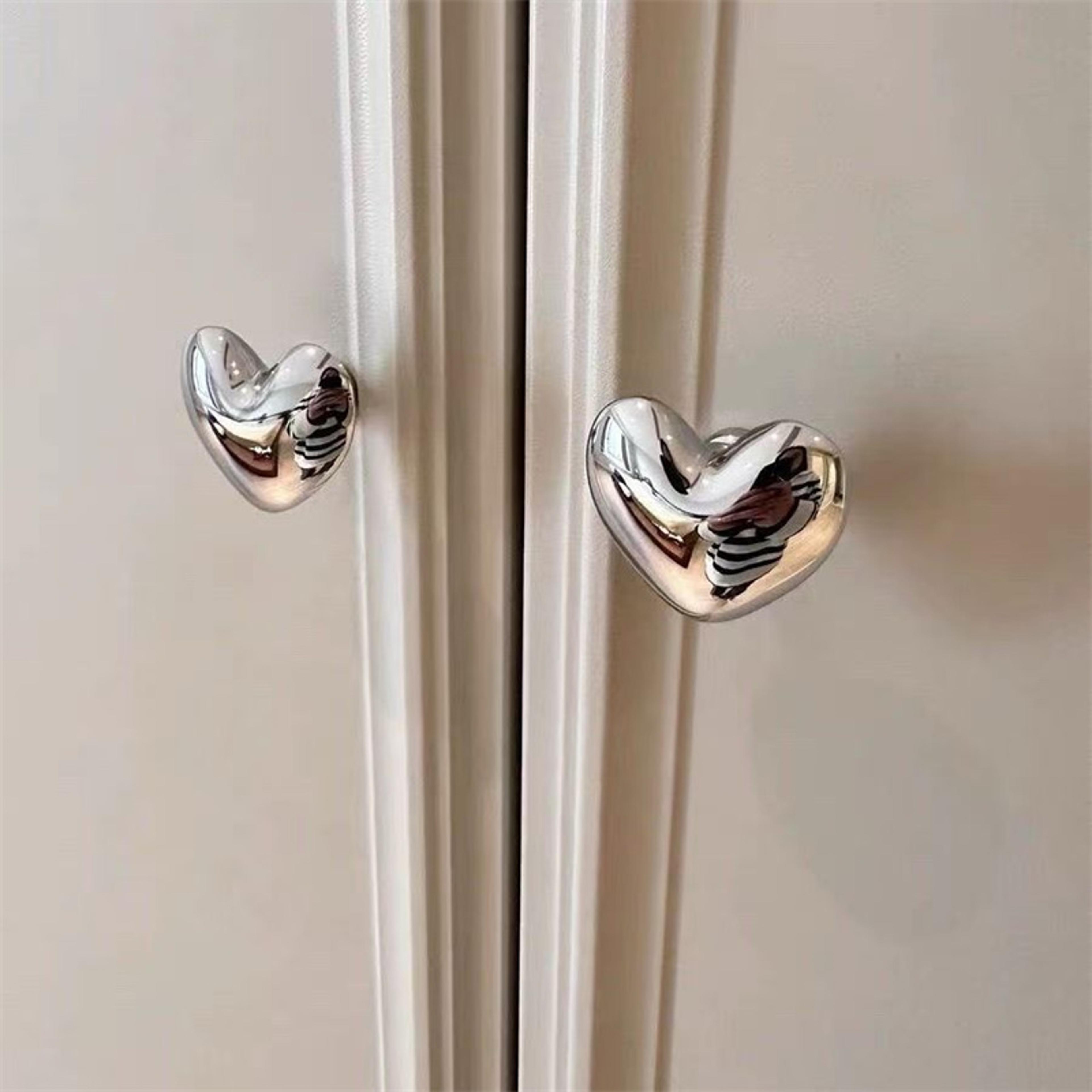 heart cabinet knobs in chrome for drawers, cabinets and wardrobes