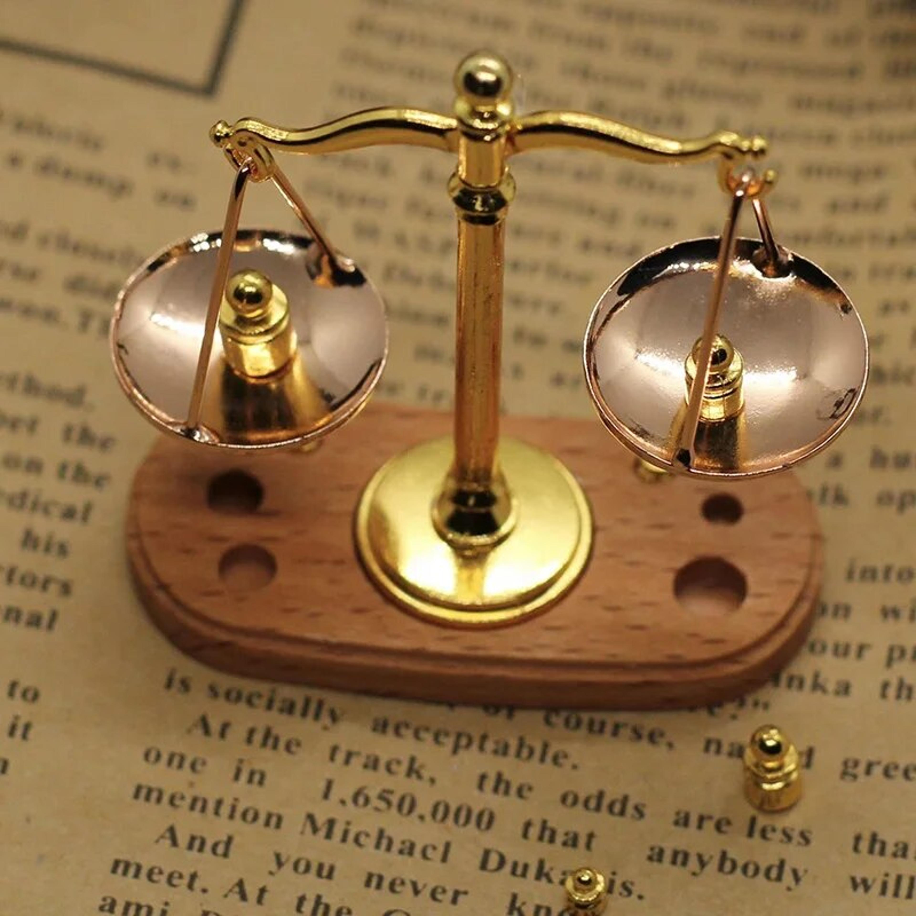 mini vintage balance scales: metal antique justice scale model