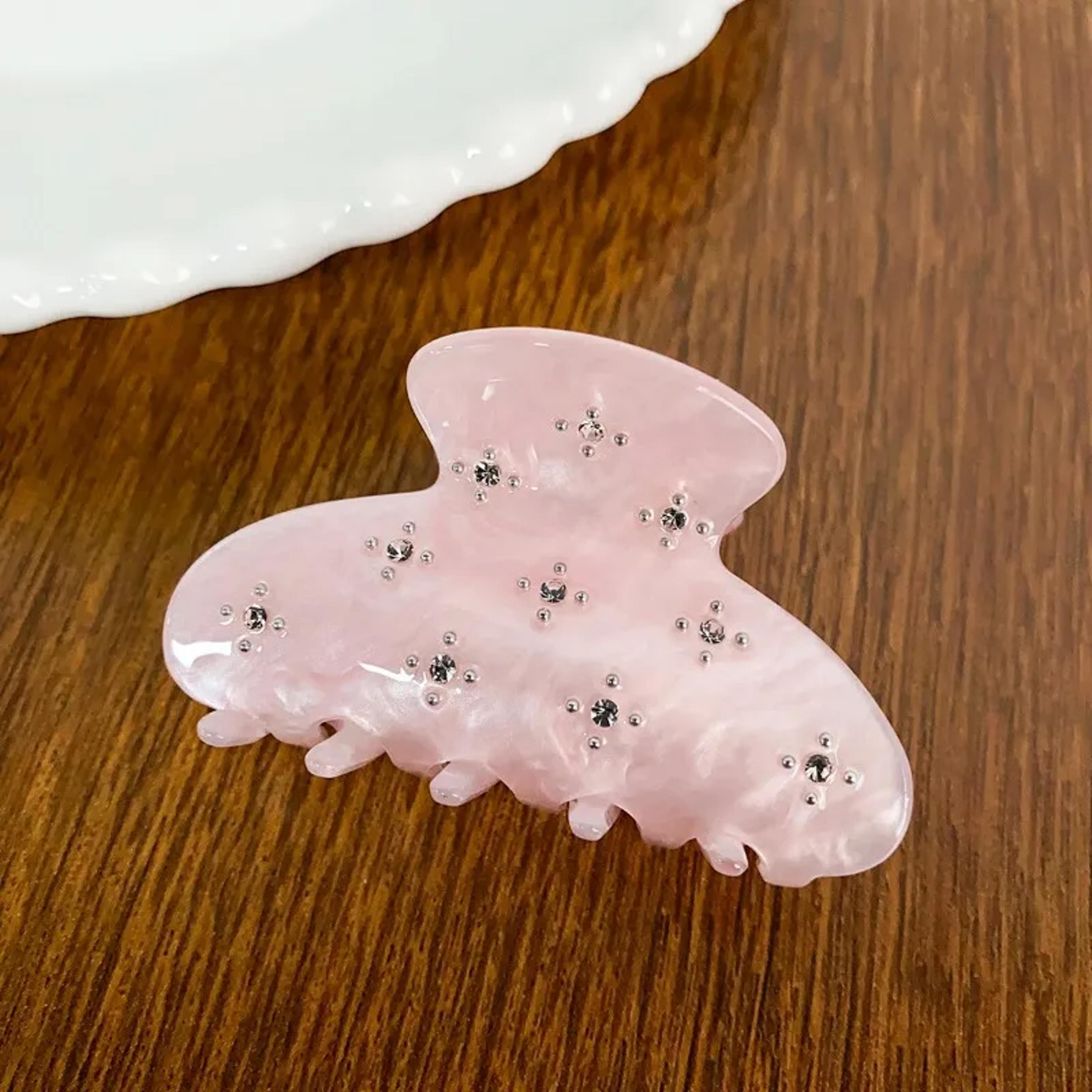 Shell Sparkle Hair Claw Clip With Rhinestones Elegant Shell Hair Clip For Everyday Styling 4